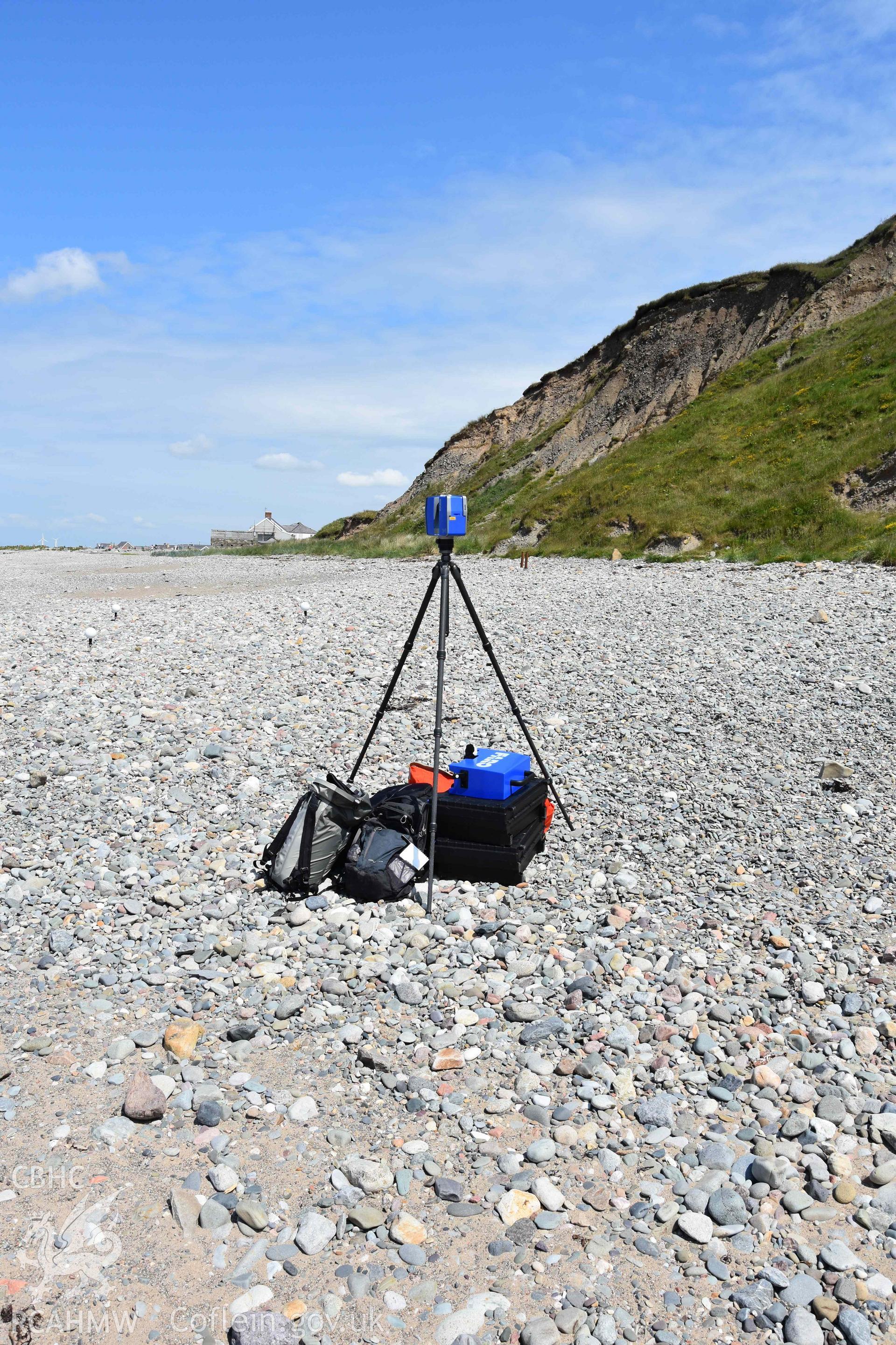 Laser scanner on the beach. Taken by Daniel Hunt. Produced with EU funds through the Ireland Wales Co-operation Programme 2014-2023. All material made freely available through the Open Government Licence.