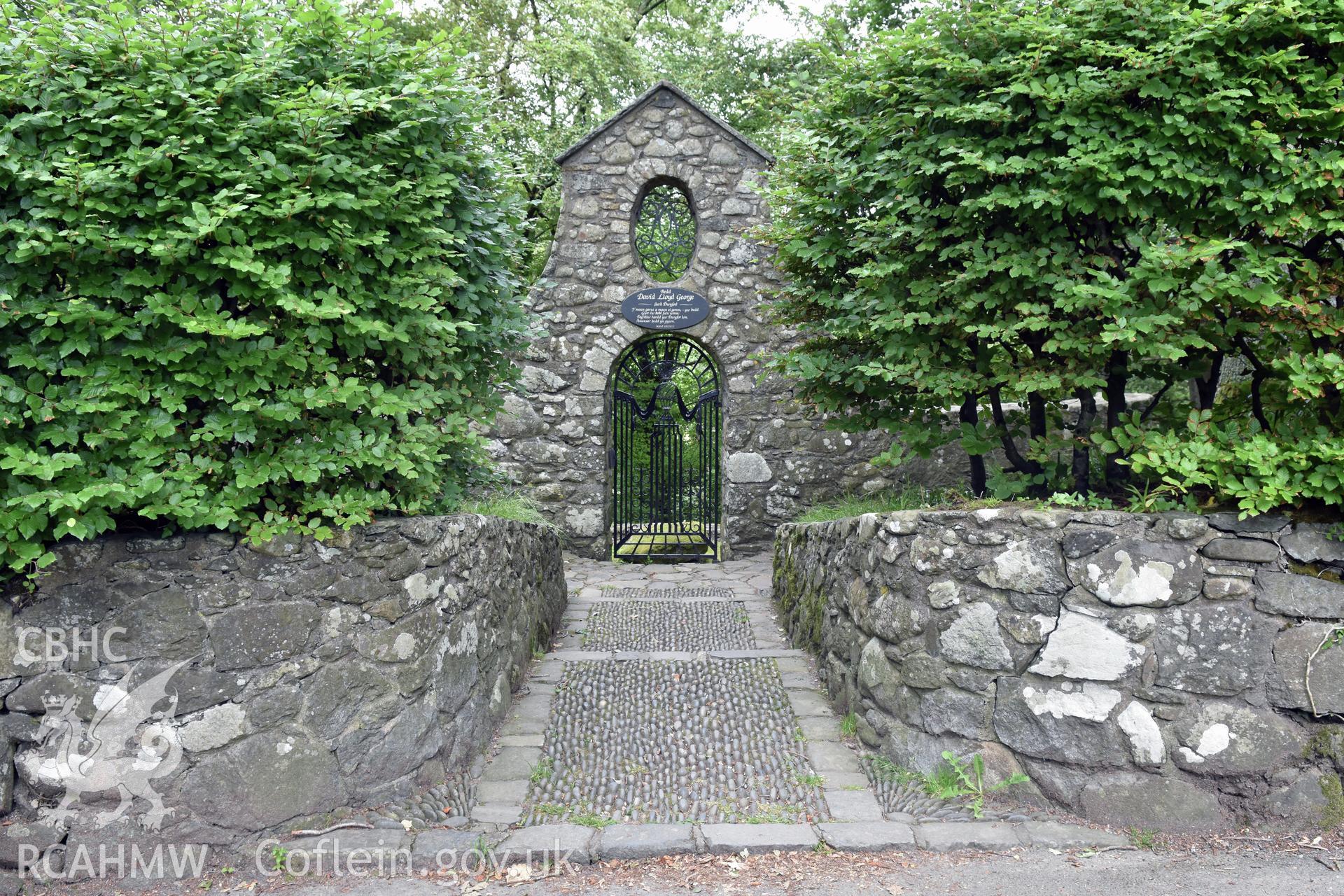 Lloyd George's Grave, view down to enclosure wall and entrance gate Taken by Susan Fielding.