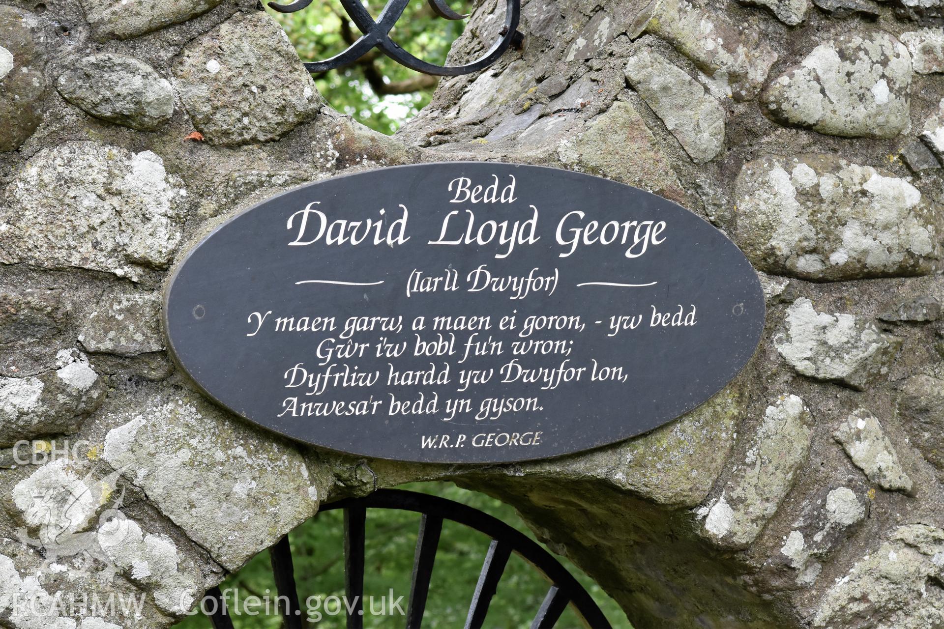Lloyd George's Grave, inscription plaque Taken by Susan Fielding.