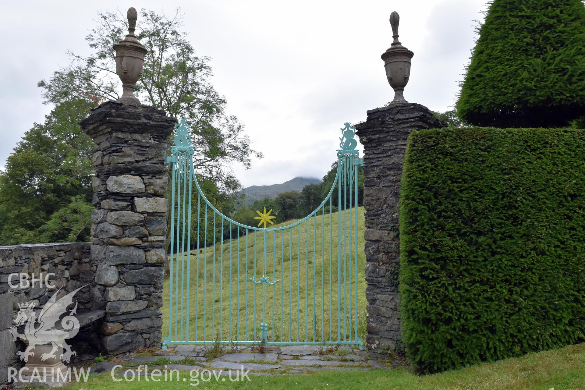 Plas Brondanw Garden; western gateway to parkland Taken by Susan Fielding.
