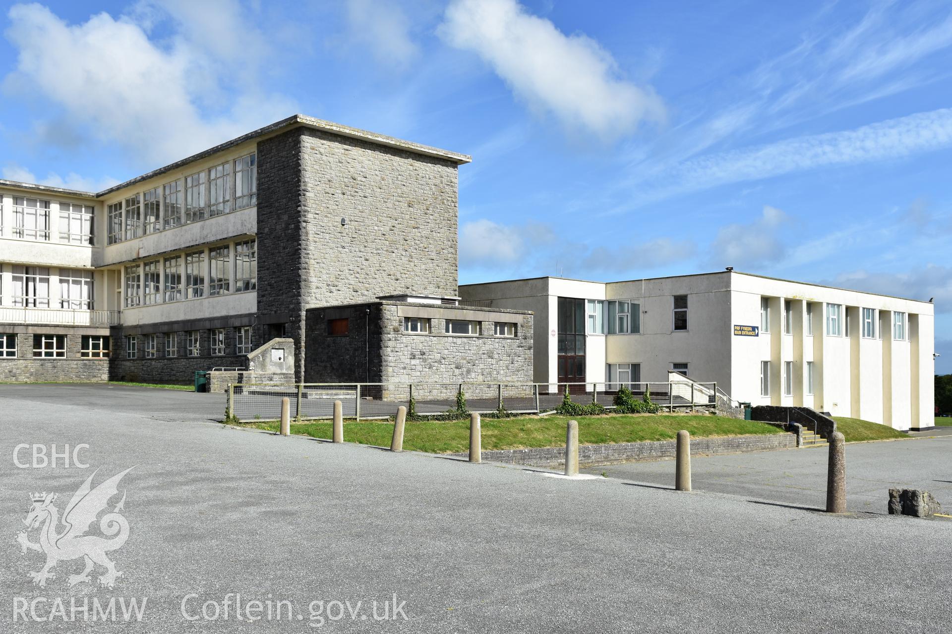 Ysgol Syr Thomas Jones, exterior northern block from the south-east Taken by Susan Fielding.