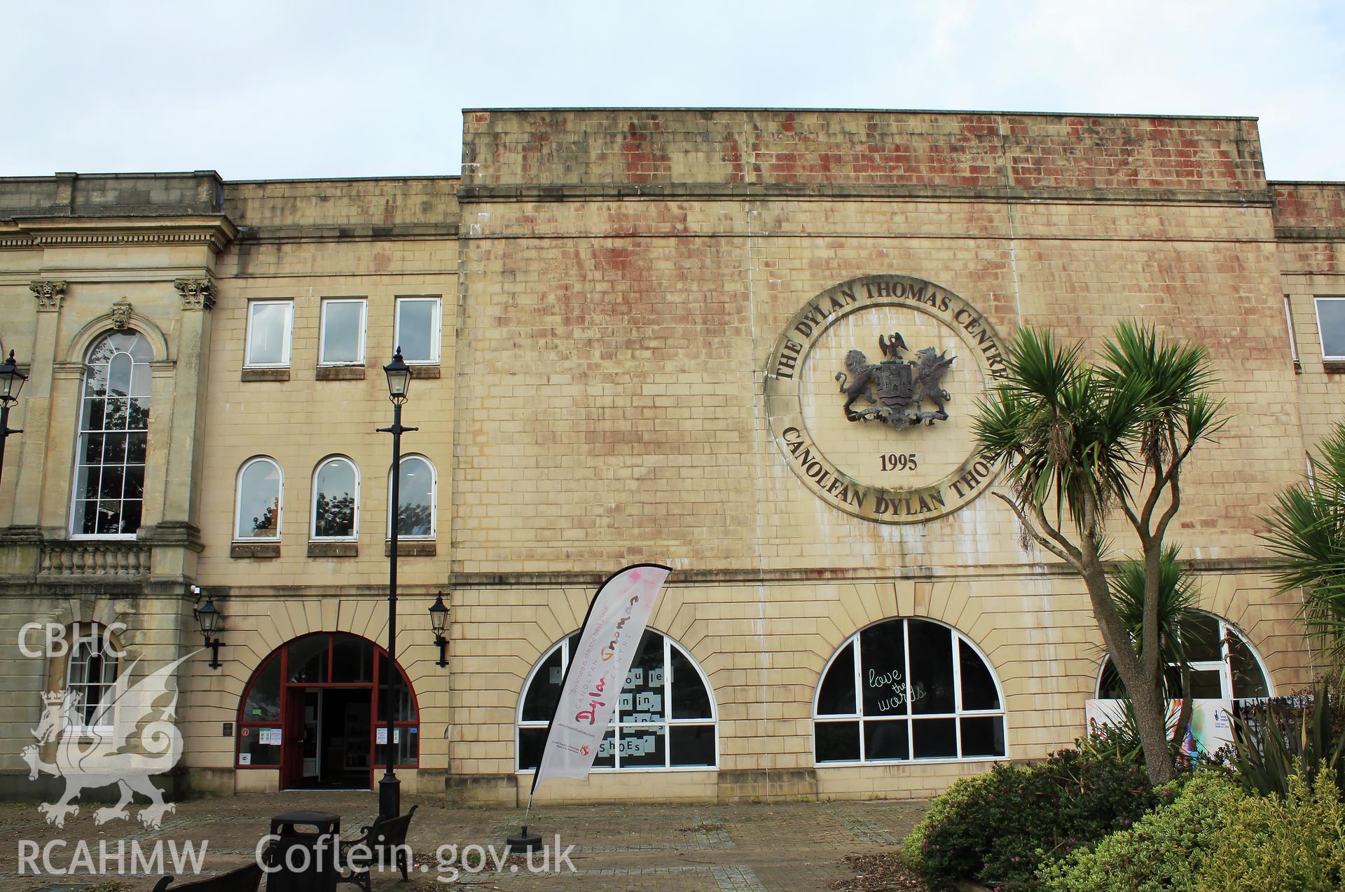 Former Swansea Town Hall (now Dylan Thomas Centre) from front. East face Taken by Meilyr Powel.