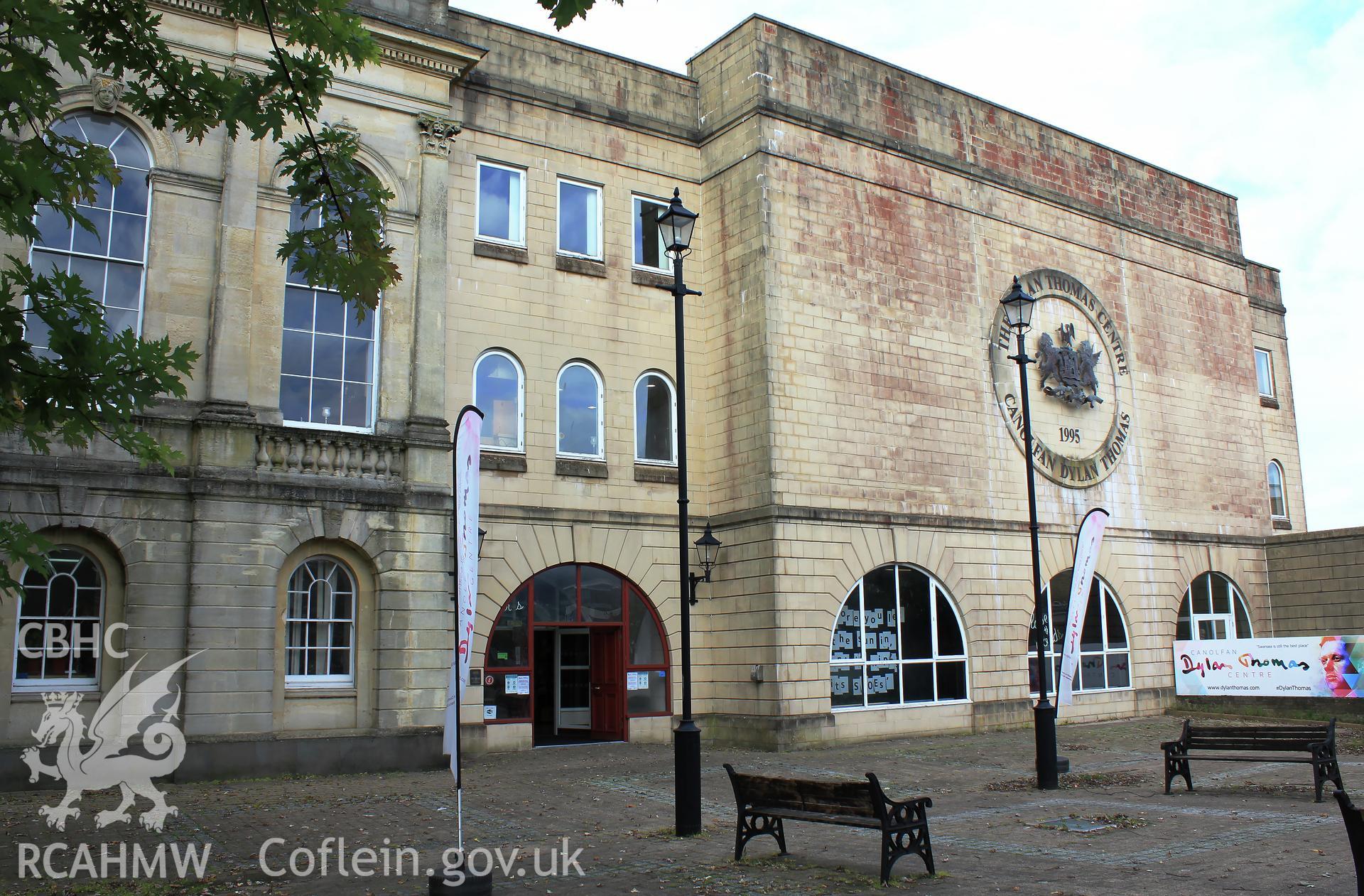 Former Swansea Town Hall (now Dylan Thomas Centre) from front. East face Taken by Meilyr Powel.