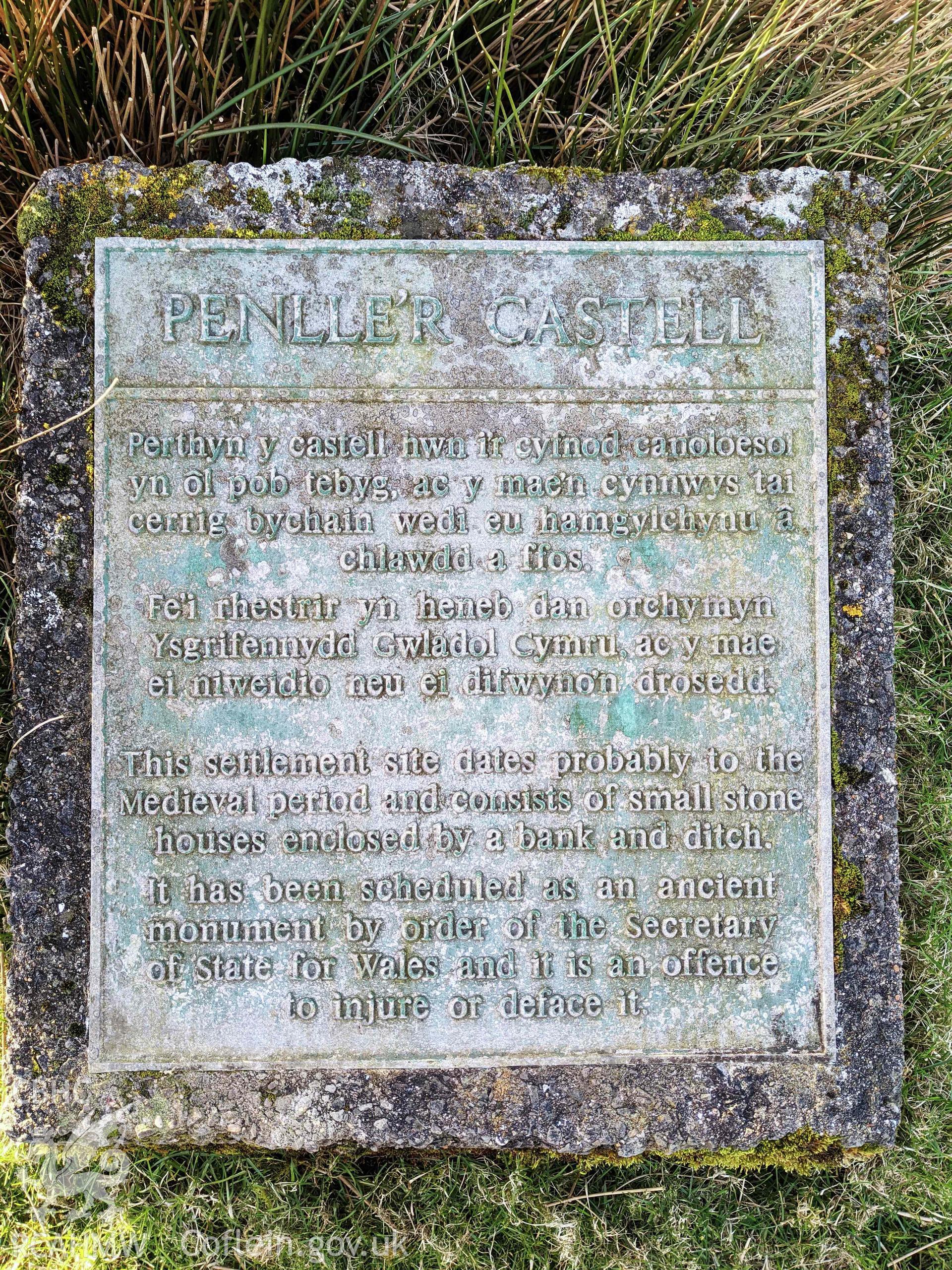 Penlle'r Castell description stone Taken by Meilyr Powel.