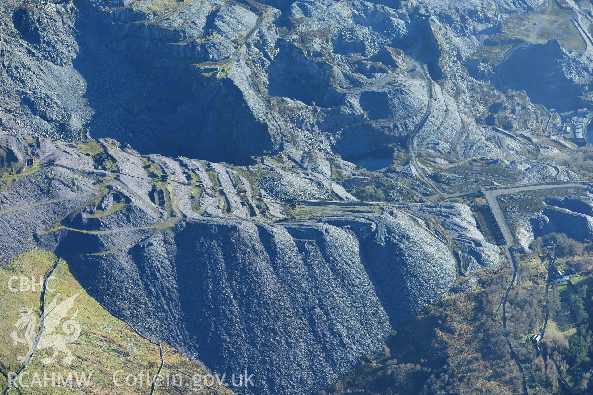 Oblique aerial photograph of Dinorwic Slate Quarry and Pass of Llanberis, taken from the north during the Royal Commission