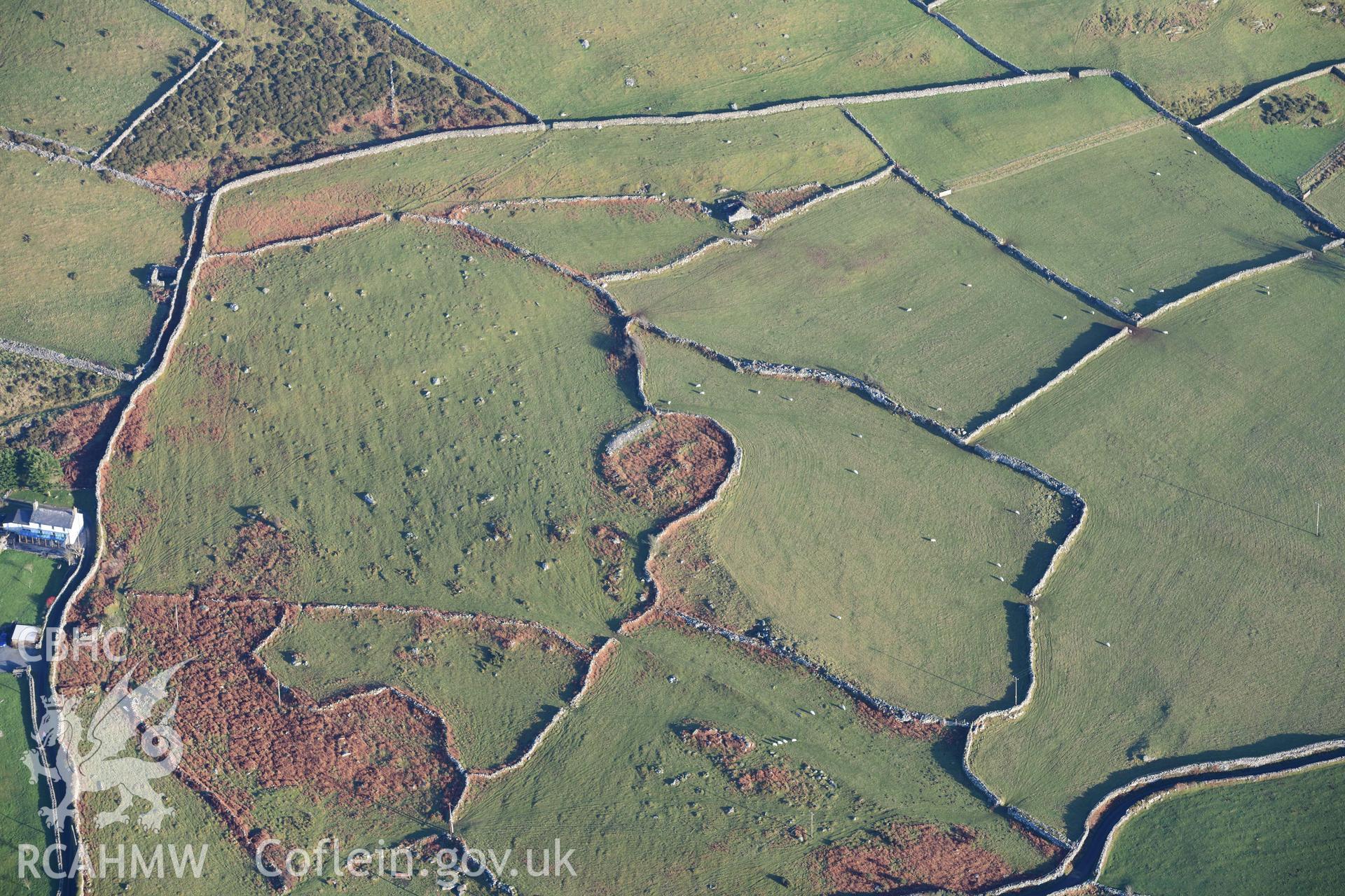 Oblique aerial photograph of Cefnfilltir taken during the Royal Commission