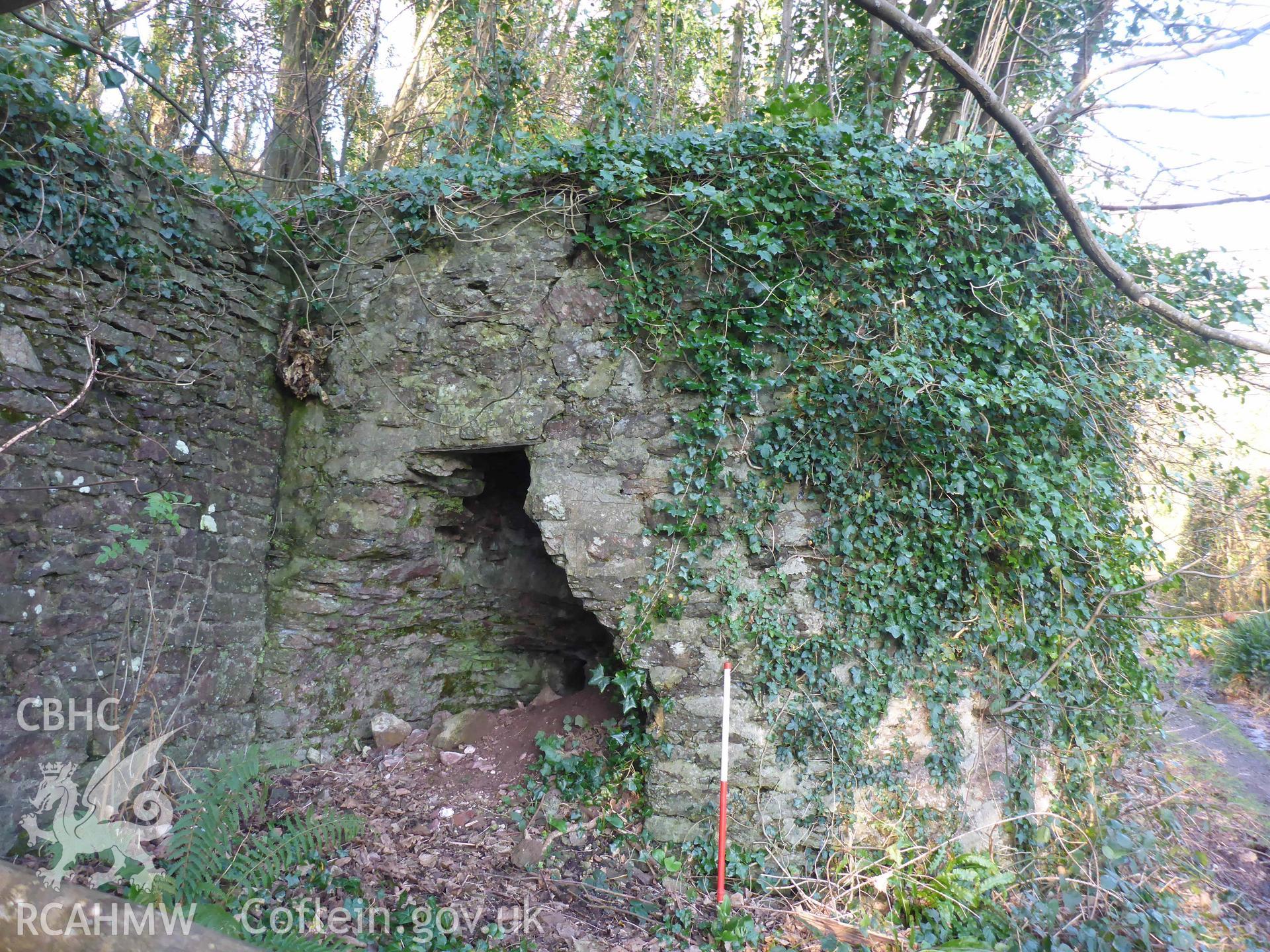 Castle Pill Lime Kiln, southern elevation and kiln-eye. Scale is 1m.
