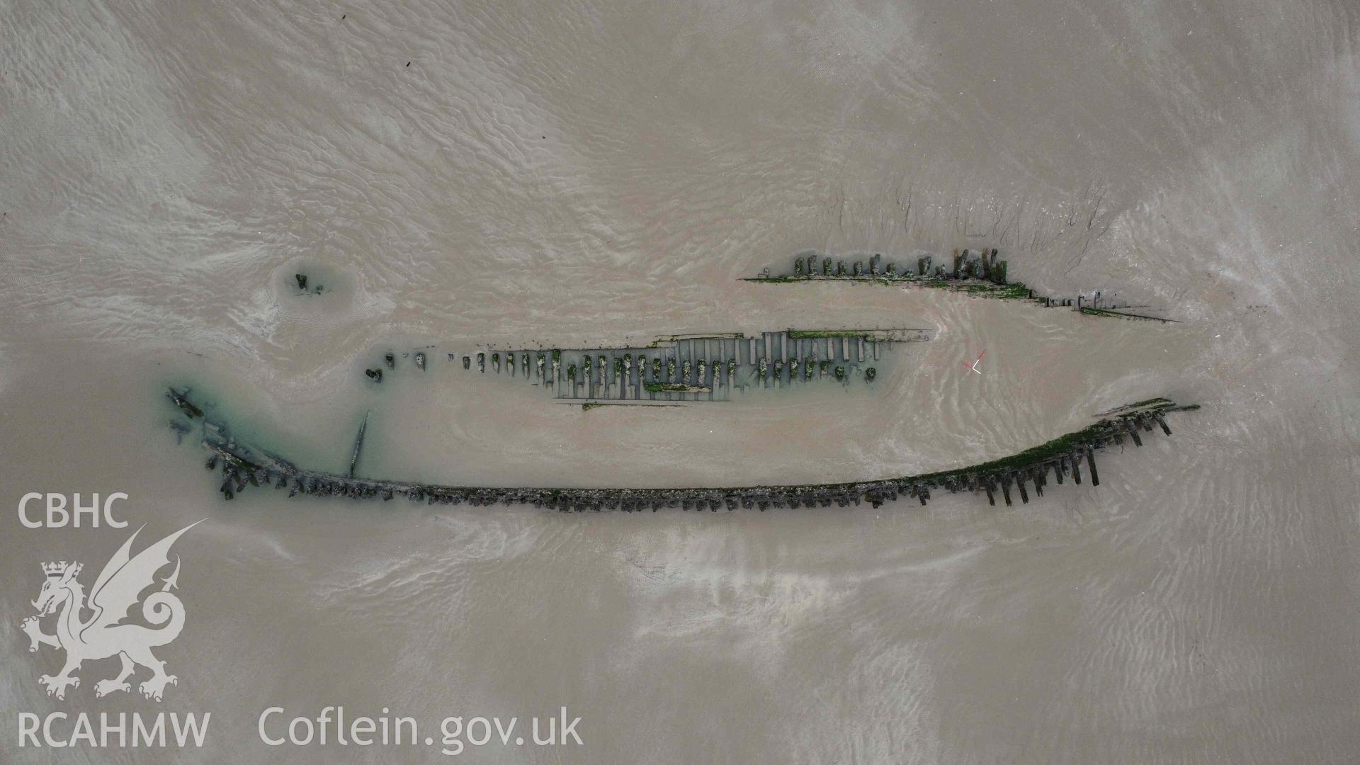 Cefn Sidan wreck 1. Overhead view taken on 21/02/2023. North is to the top-right, scales are 1m. The bow of the ship is to the right, stern to the left.