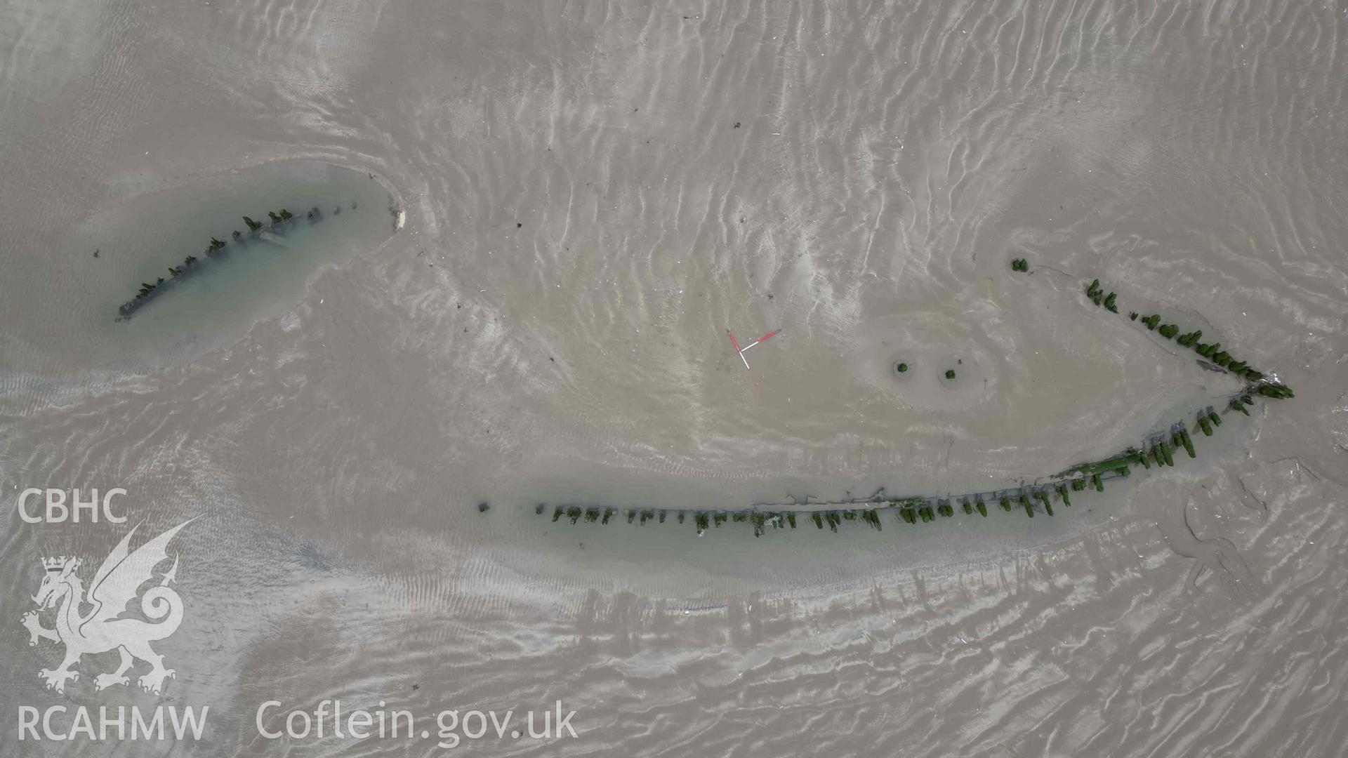Cefn Sidan wreck 3. Overhead view taken on 21/02/2023. North is to the top-right, scales are 1m. The bow of the ship is to the right, stern to the left.