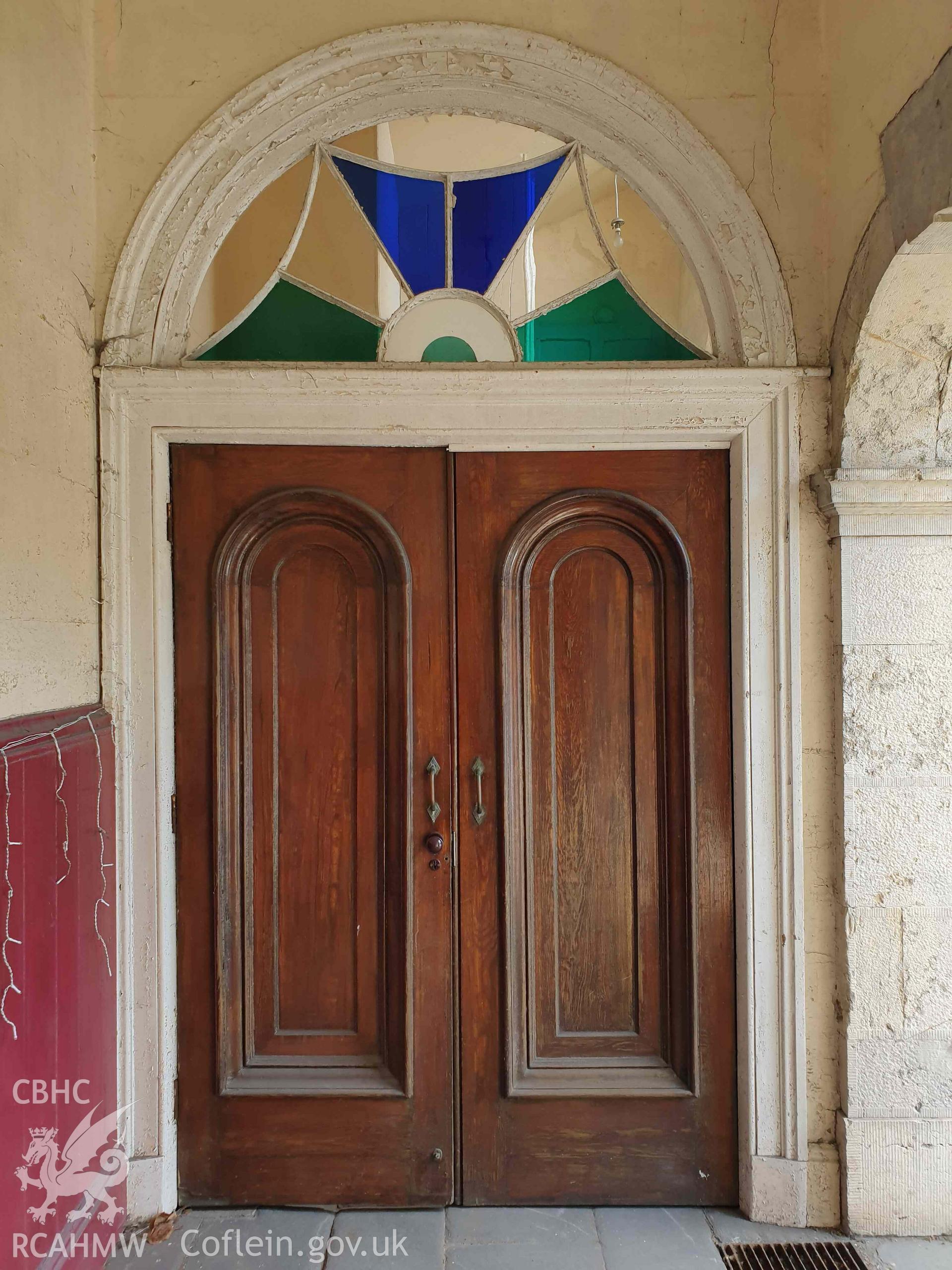 Capel  Salem, Porthmadog - entrance door.