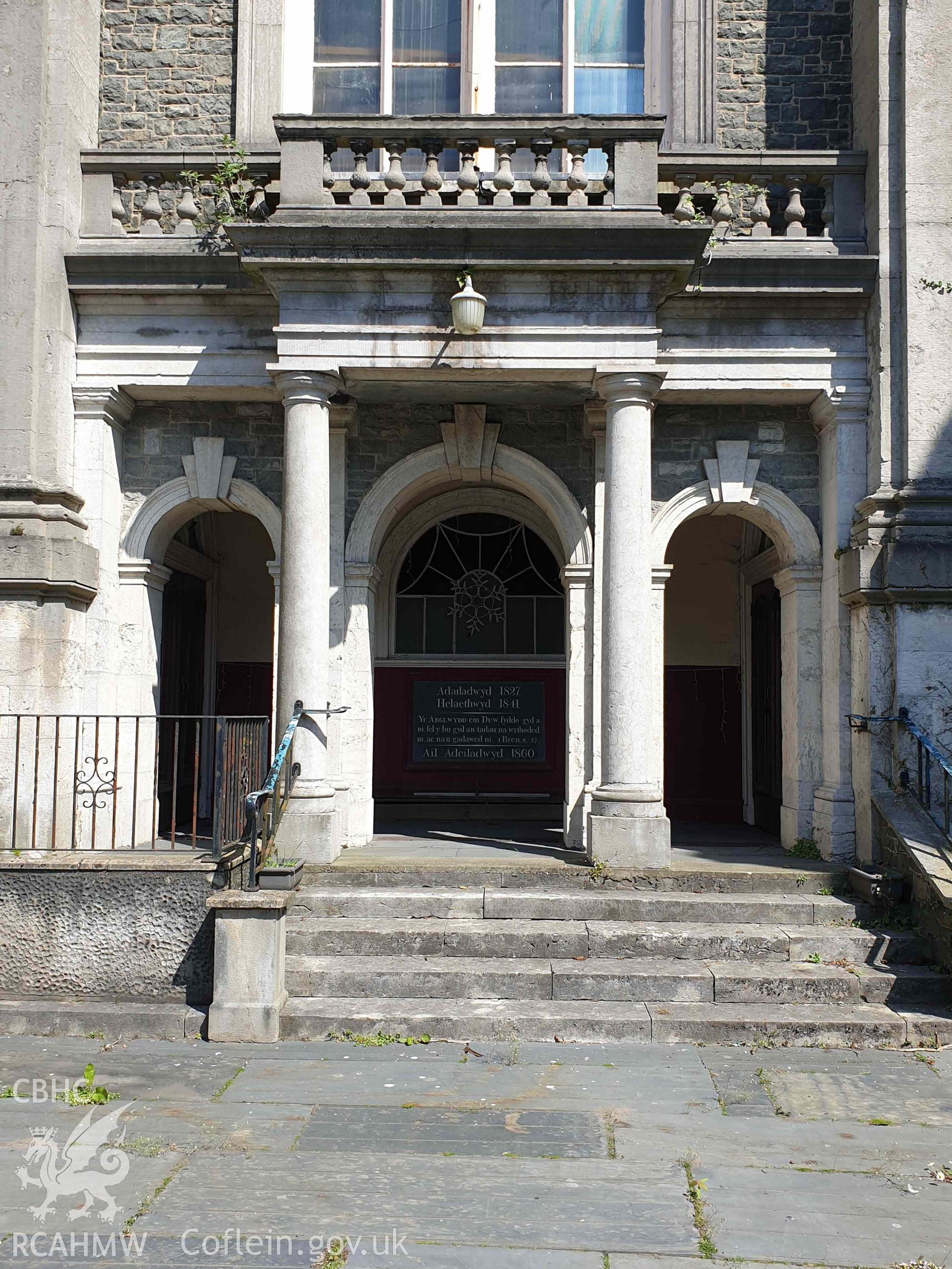 Capel  Salem, Porthmadog - exterior front (detail of porch).