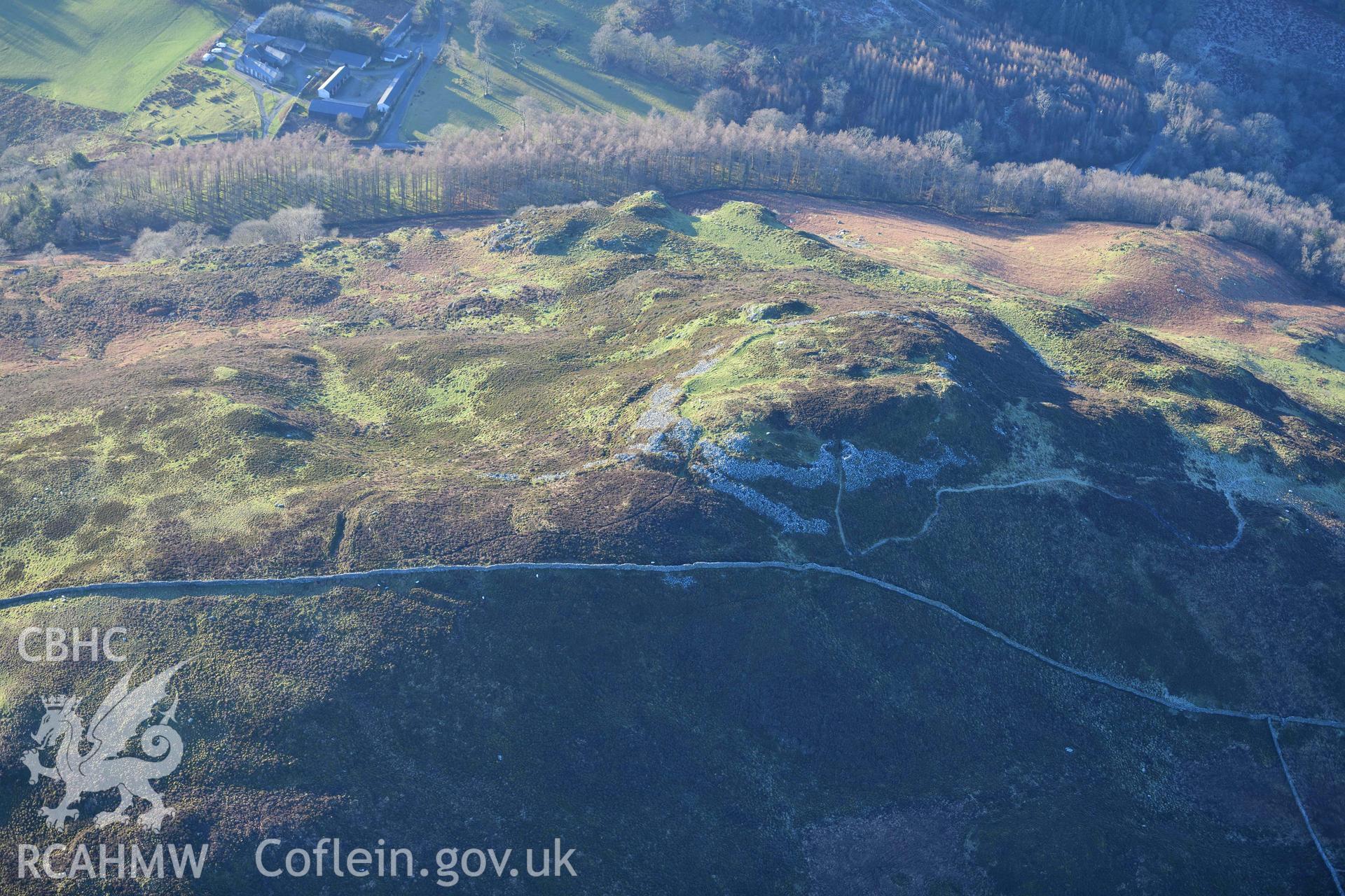 Oblique aerial photograph of Moel Offrwm taken during the Royal Commission’s programme of archaeological aerial reconnaissance by Toby Driver on 17th January 2022