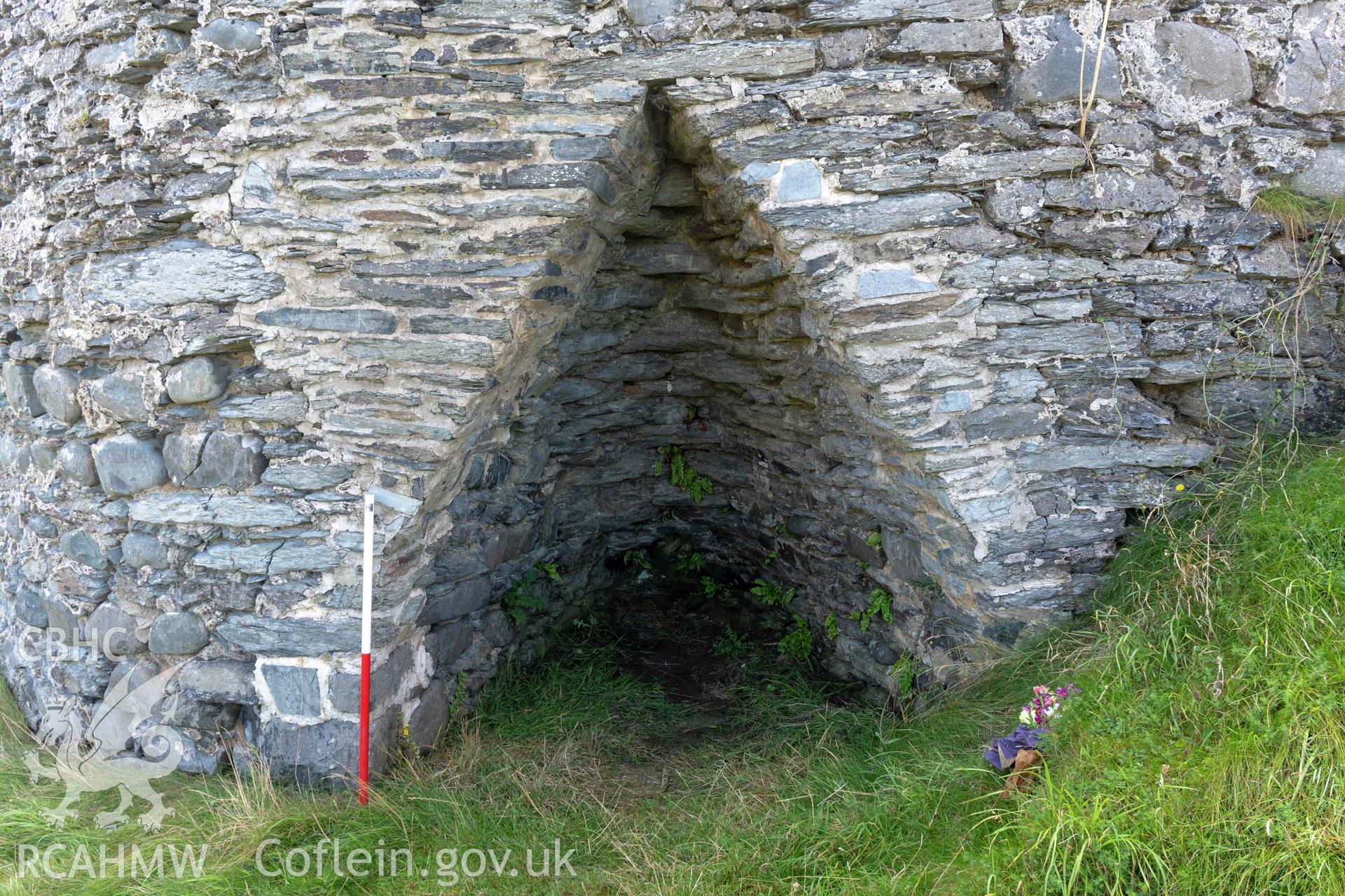Mwnt Limekiln. Kiln eye, north face (with scale).