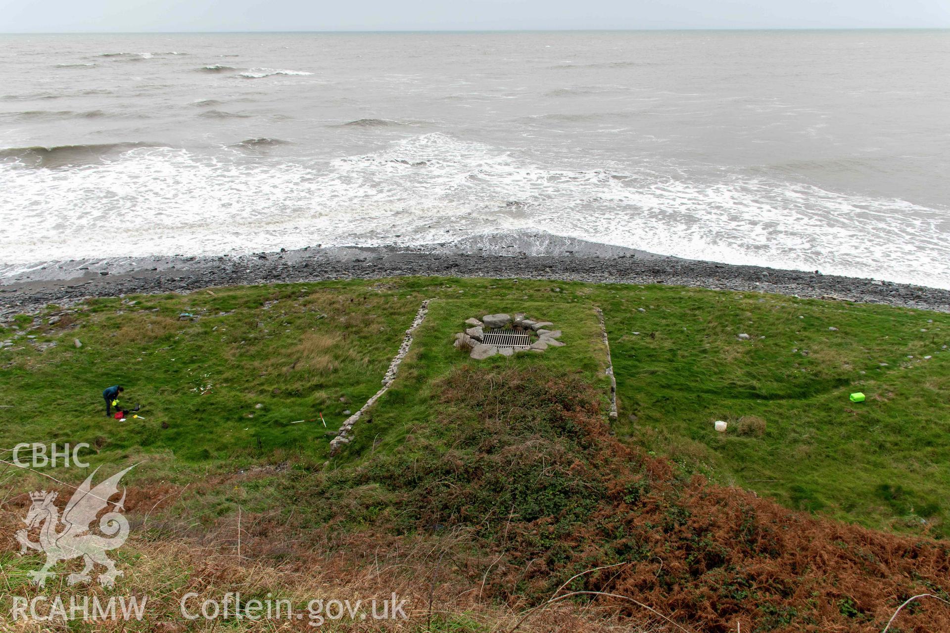 Wallog Limekiln. Top and crucible from the east.