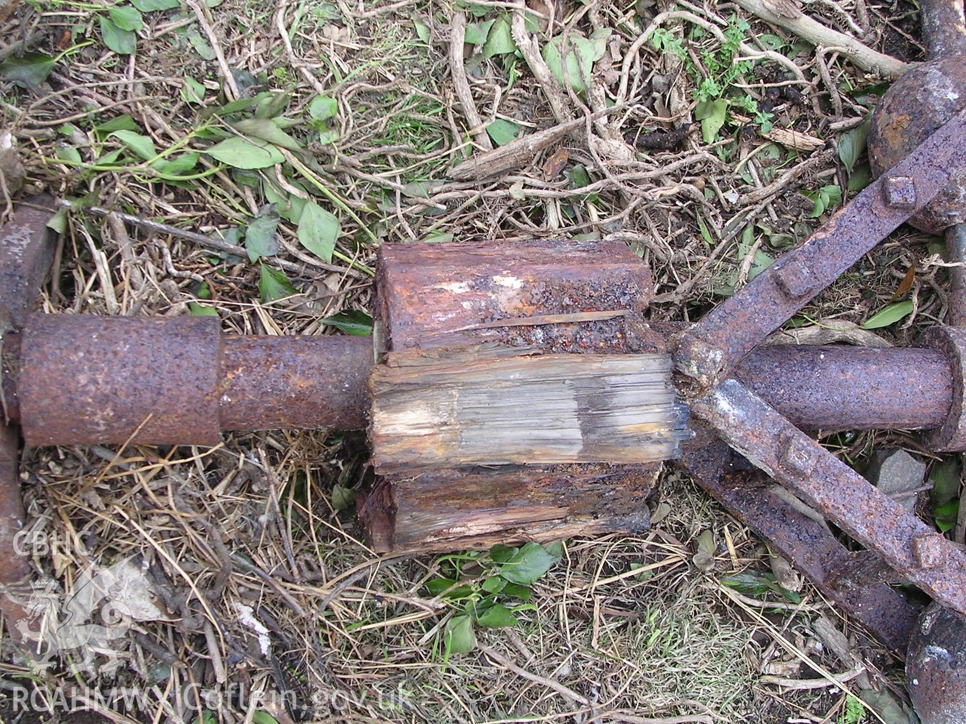 Digital photograph of disused machinery.