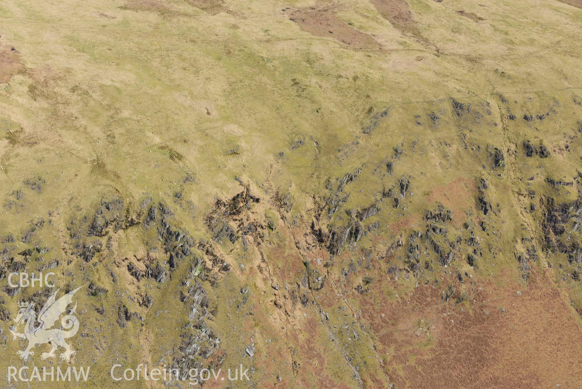 Esgair Irfon cairn, general view of location. Oblique aerial photograph taken during the Royal Commission’s programme of archaeological aerial reconnaissance by Toby Driver on 14 March 2022.