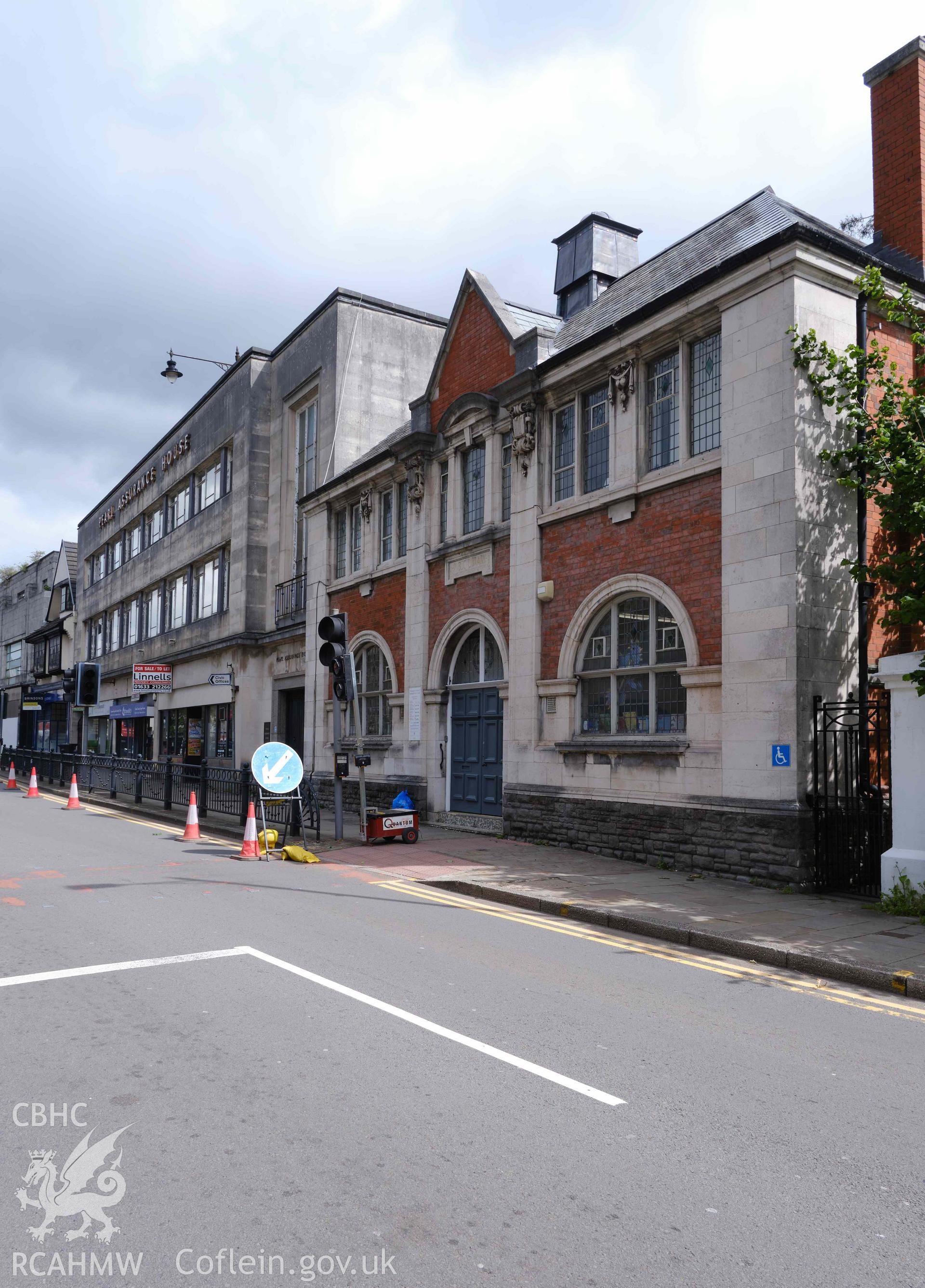 looking N on Hanbury Road with library