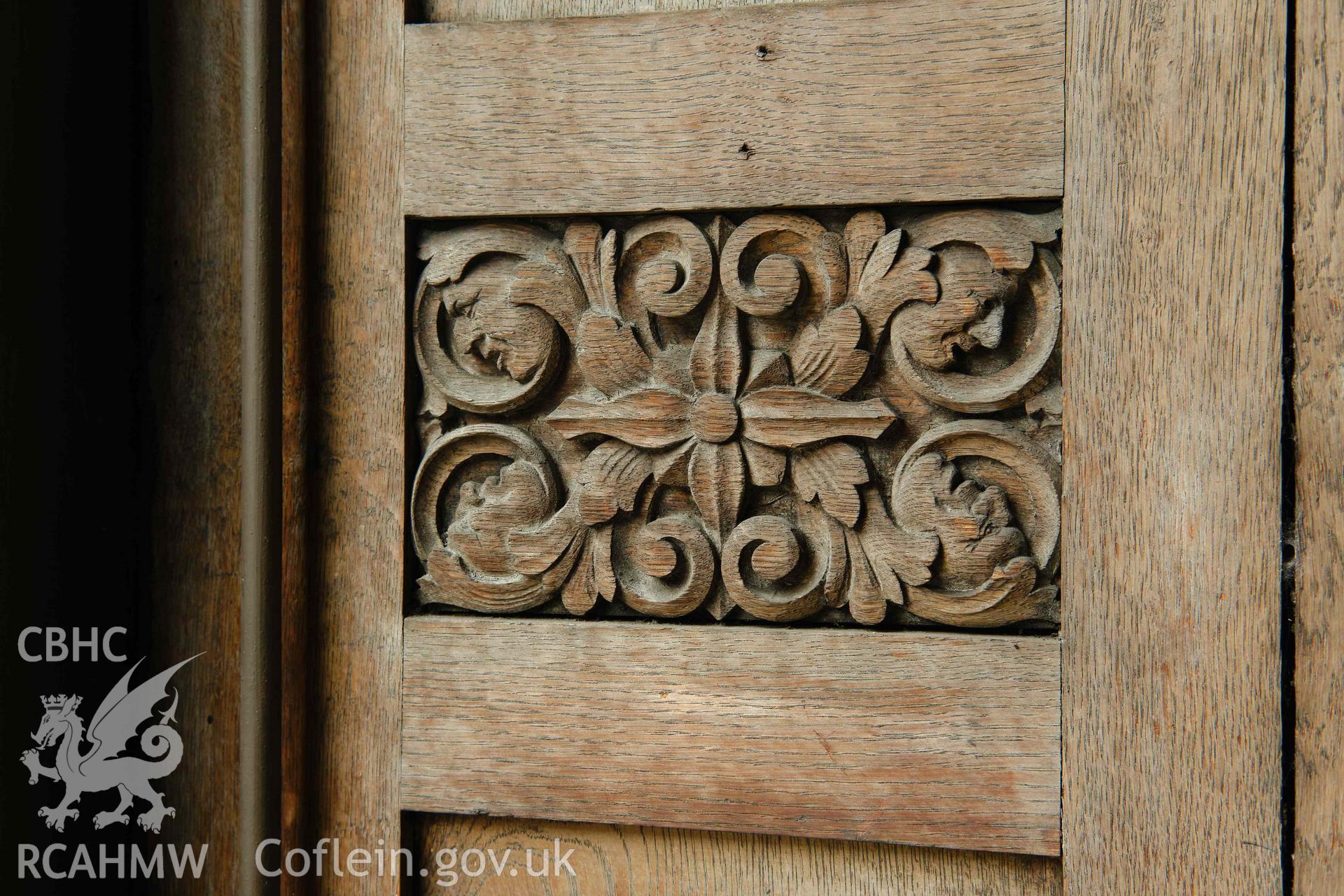First floor: foliage panel W4 in window embrasure