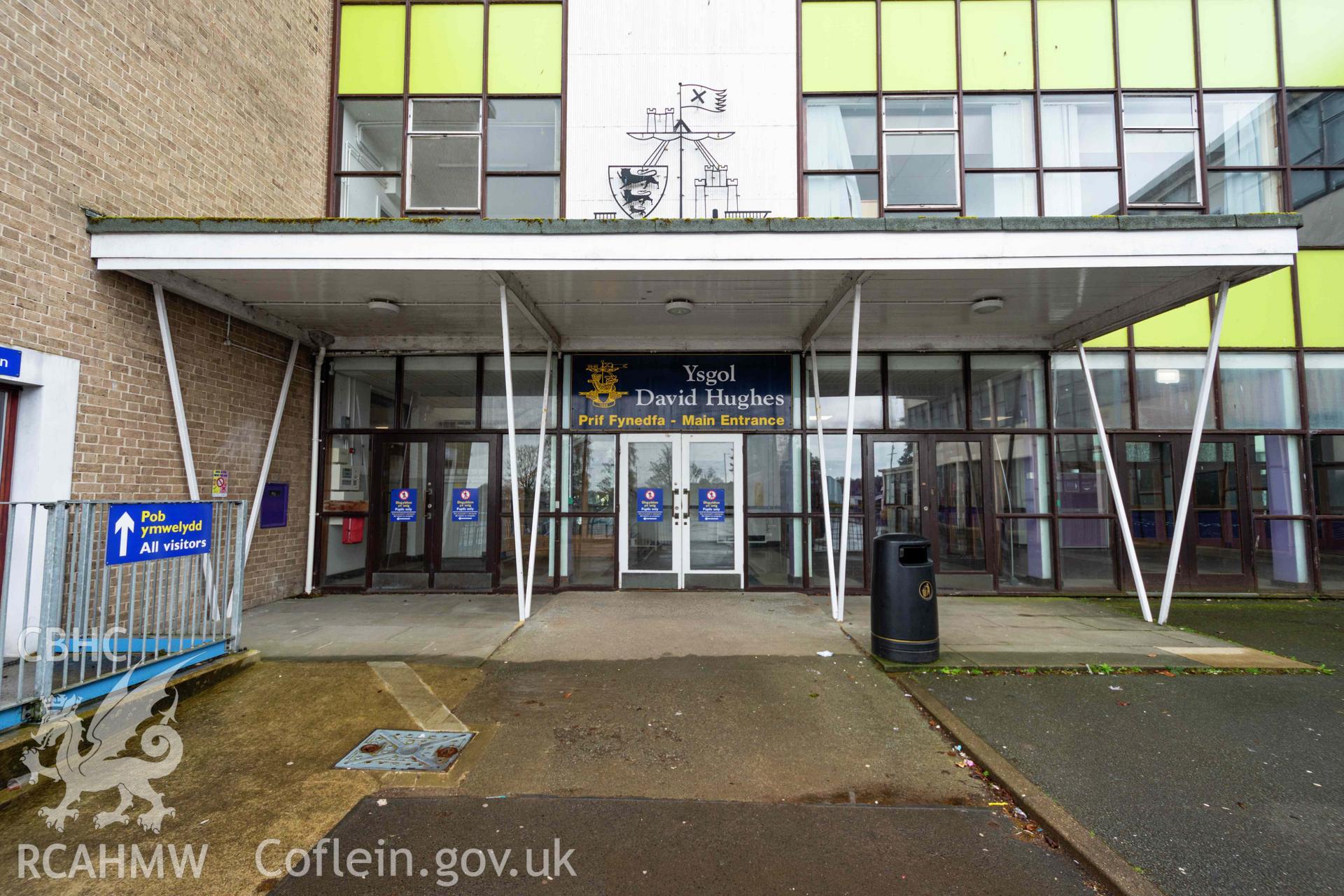 Main entrance. Ysgol David Hughes