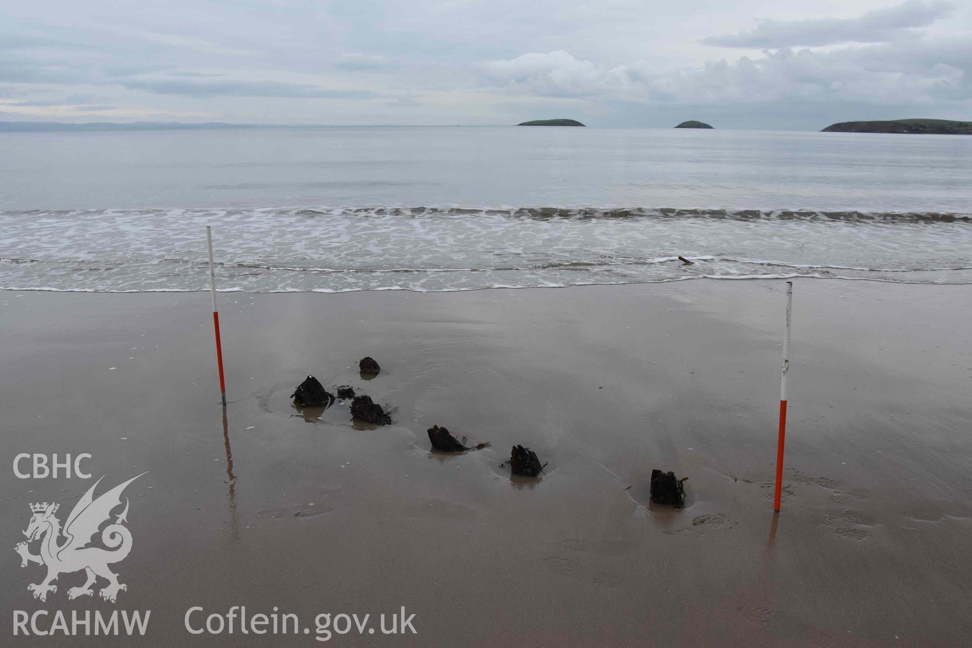 The stern of the Unnamed Wreck (Maria?) on The Warren Beach, Abersoch. Looking south. Part of a survey conducted by Louise Barker on 23 January 2019. Produced with EU funds through the Ireland Wales Co-operation Programme 2014-2023. All material made freely available through the Open Government Licence.