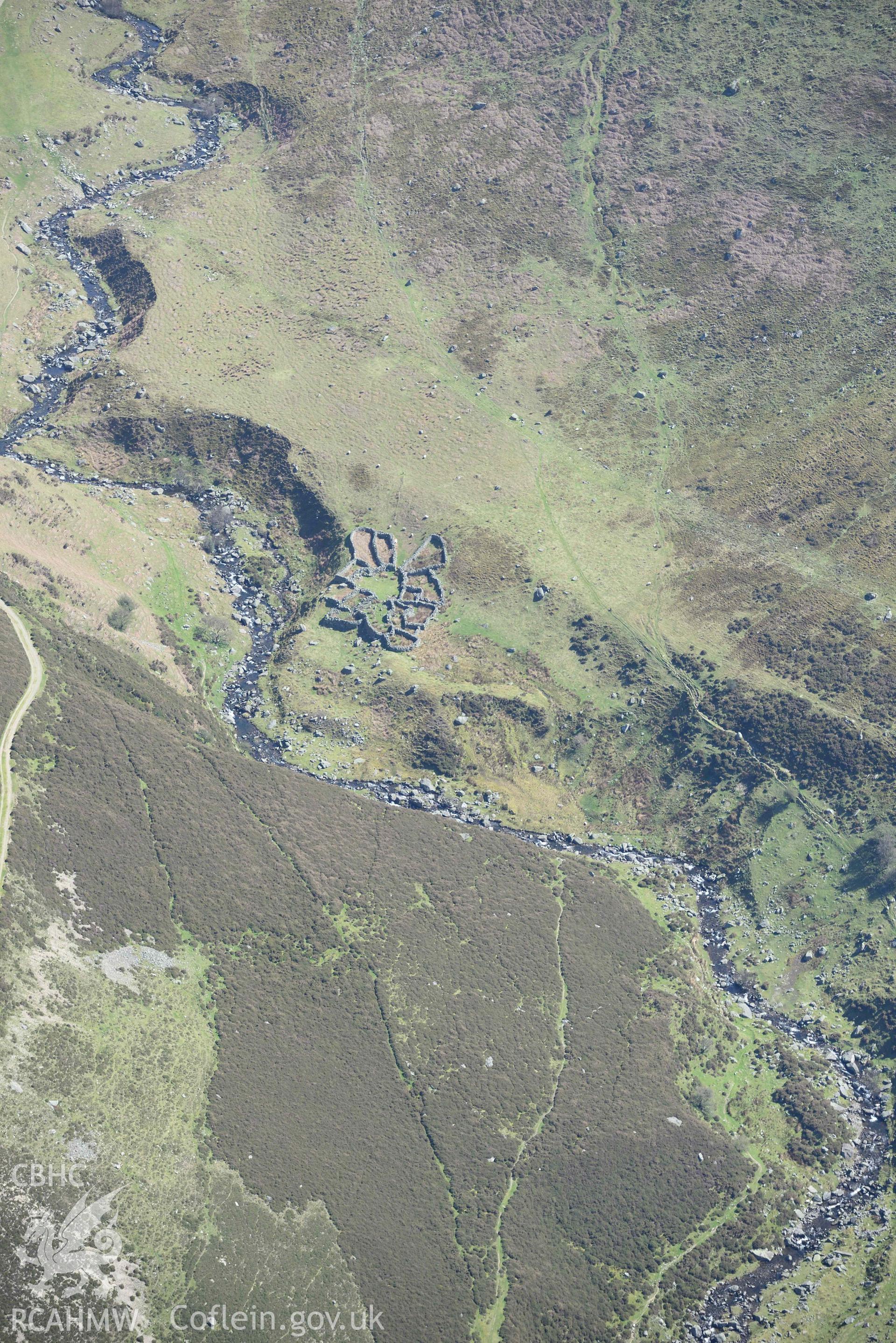 Afon Anafon, sheepfold. Oblique aerial photograph taken during the Royal Commission’s programme of archaeological aerial reconnaissance by Toby Driver on 20 April 2018.