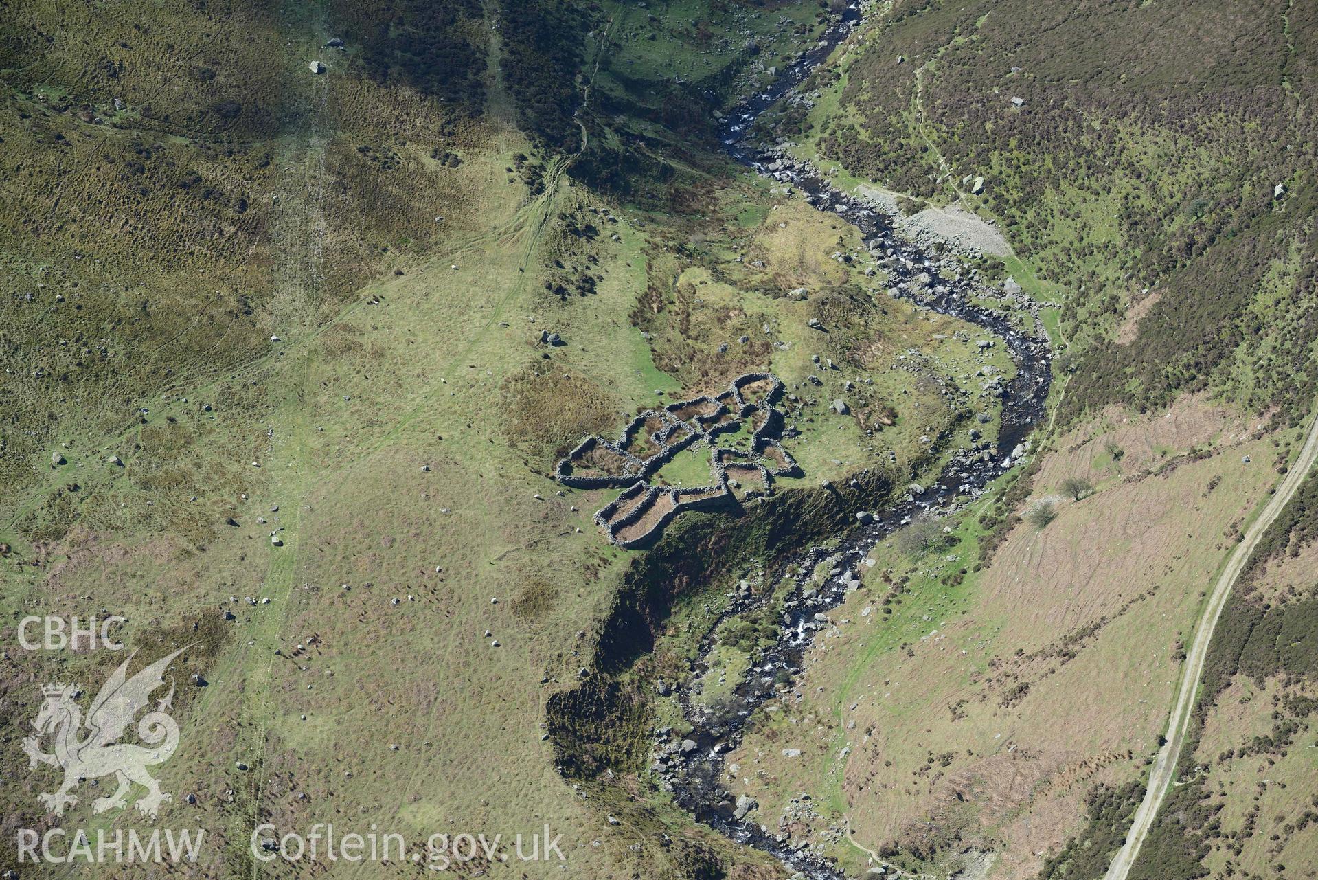 Afon Anafon, sheepfold. Oblique aerial photograph taken during the Royal Commission’s programme of archaeological aerial reconnaissance by Toby Driver on 20 April 2018.