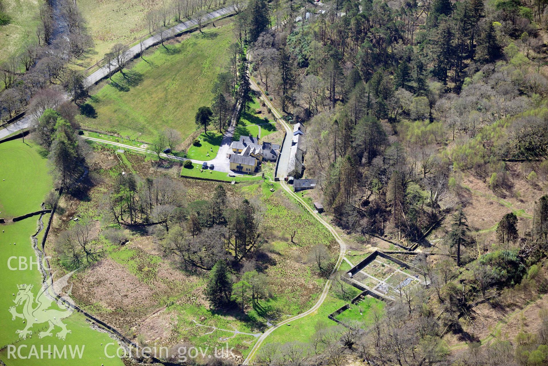 Craflwyn Hall and Park. Oblique aerial photograph taken during the Royal Commission’s programme of archaeological aerial reconnaissance by Toby Driver on 20 April 2018.
