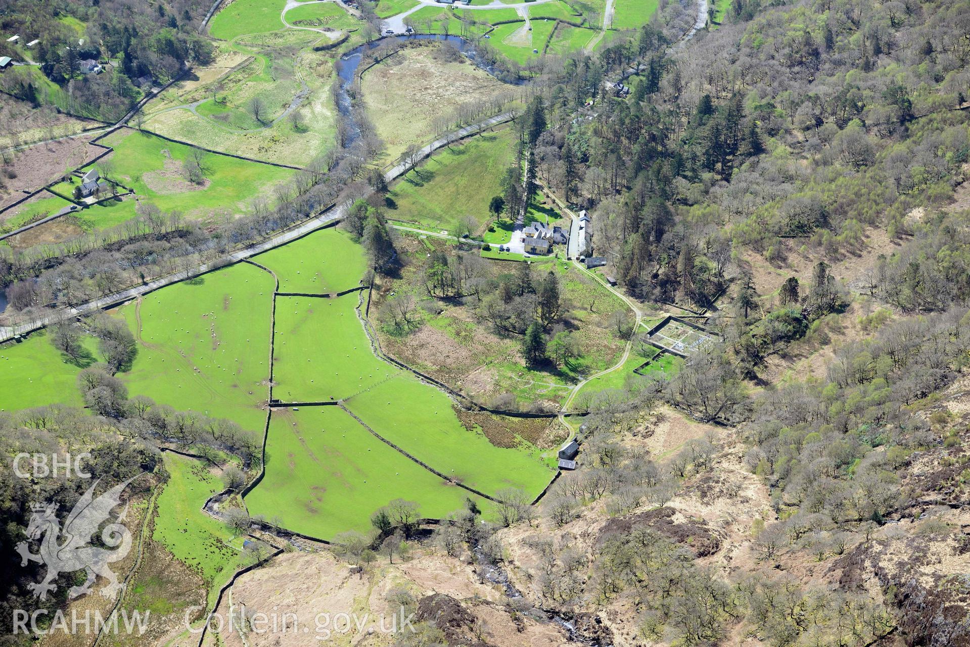 Craflwyn Hall and Park. Oblique aerial photograph taken during the Royal Commission’s programme of archaeological aerial reconnaissance by Toby Driver on 20 April 2018.