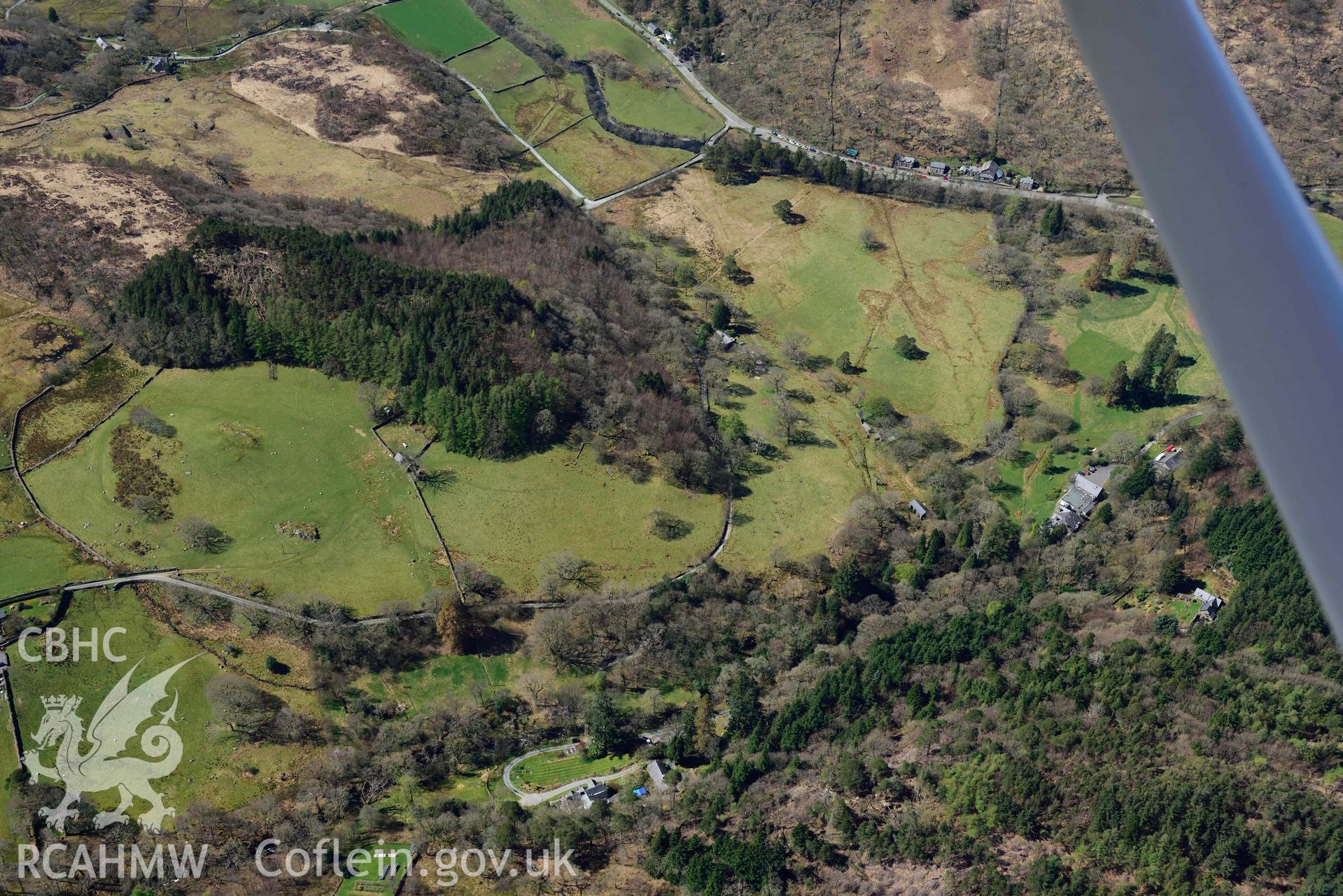 Plas Gwynant Park, with Hafod Tan-y-graig. Oblique aerial photograph taken during the Royal Commission’s programme of archaeological aerial reconnaissance by Toby Driver on 20 April 2018.