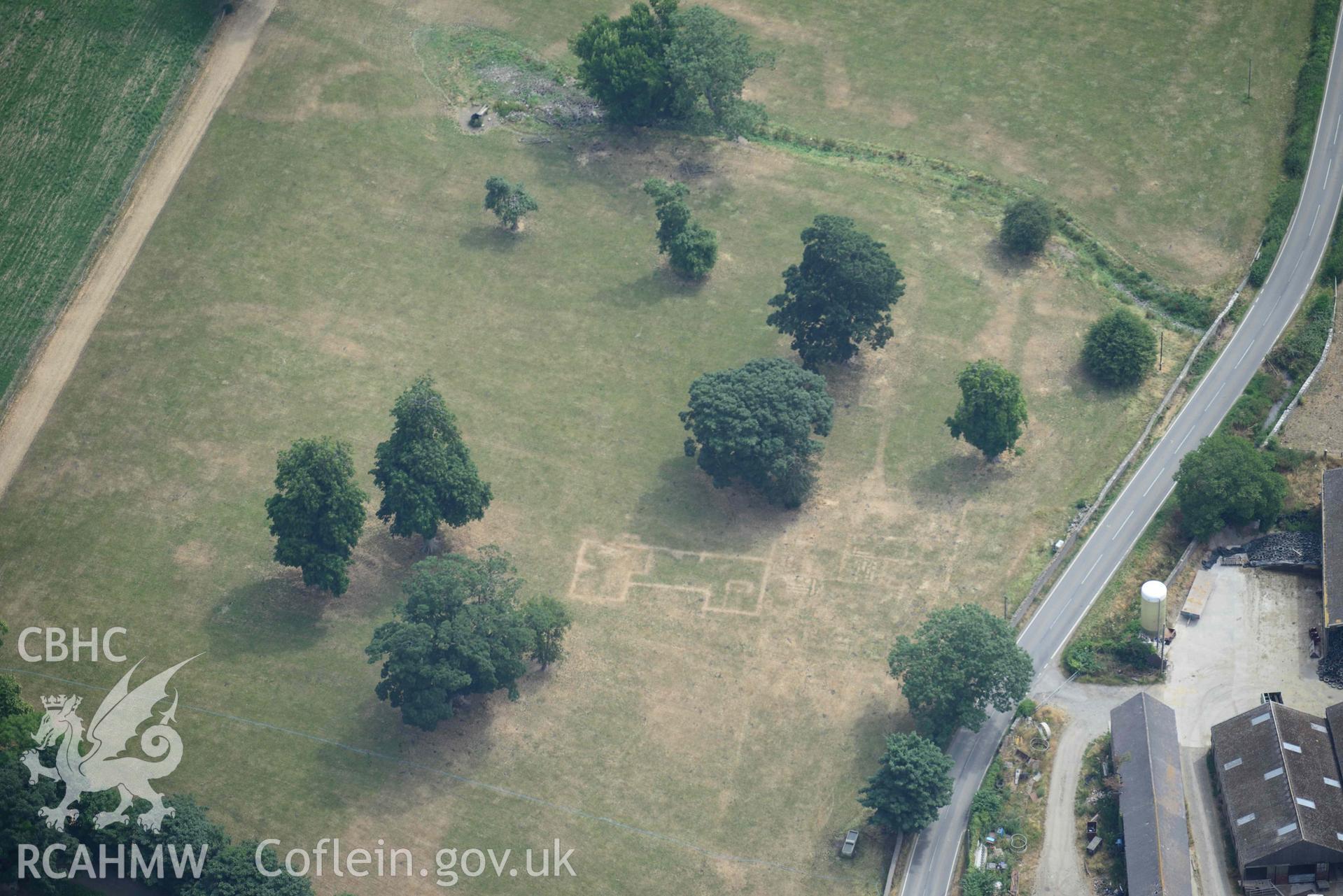 Parchmarks at Cotton Hall. Oblique aerial photograph taken during the Royal Commission’s programme of archaeological aerial reconnaissance by Toby Driver on 10 July 2018.