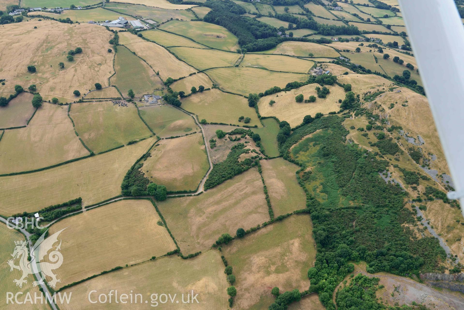 Moel Hiraddug. Oblique aerial photograph taken during the Royal Commission’s programme of archaeological aerial reconnaissance by Toby Driver on 10 July 2018.