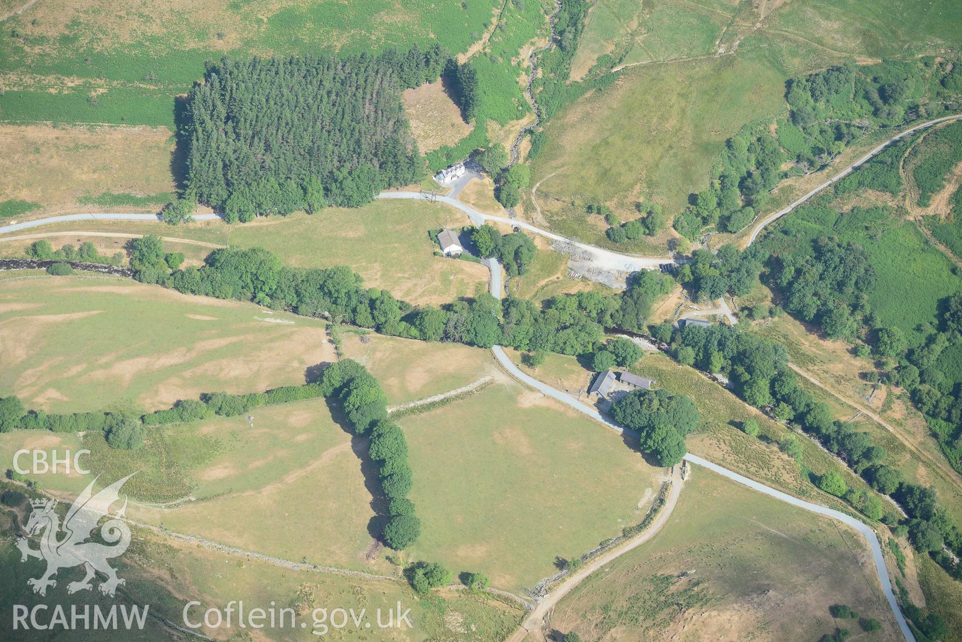 Tyllwyd Cwmystwyth ring ditch. Oblique aerial photograph taken during the Royal Commission’s programme of archaeological aerial reconnaissance by Toby Driver on 10 July 2018.