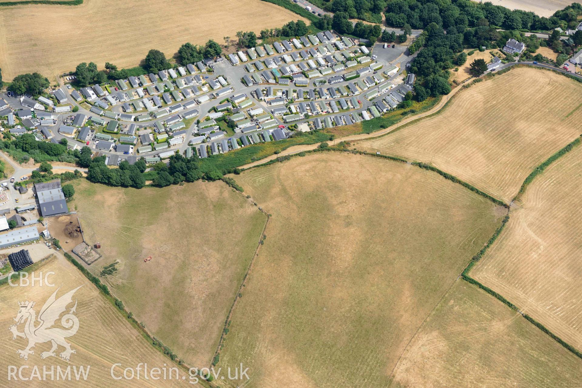 Detailed view of Fach Farm defended enclosure, Abersoch. Oblique aerial photograph taken during the Royal Commission’s programme of archaeological aerial reconnaissance by Toby Driver on 10 July 2018.