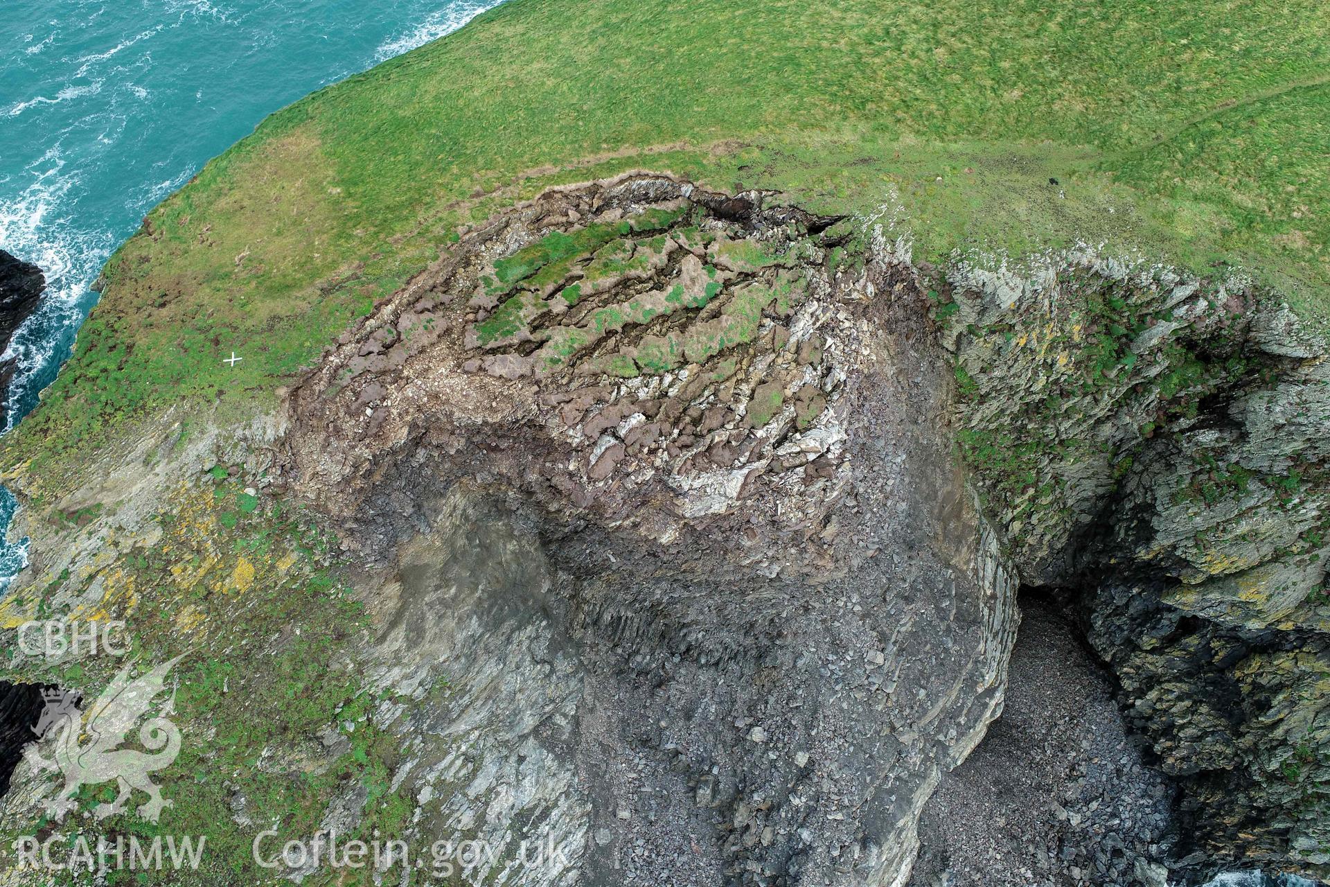 Castell Coch Promontory Fort. Collapse at southwest tip, looking north.