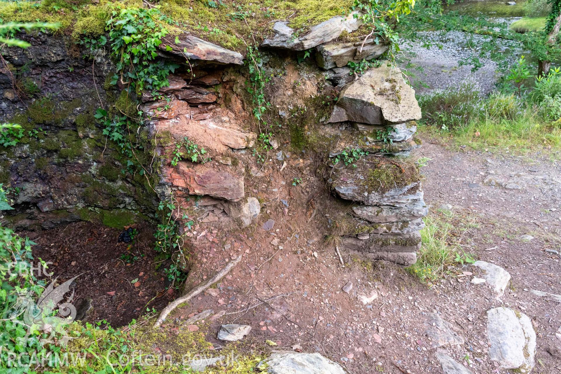 Lime Kiln, Coed y Garth. Collapsed section between crucible and south face..