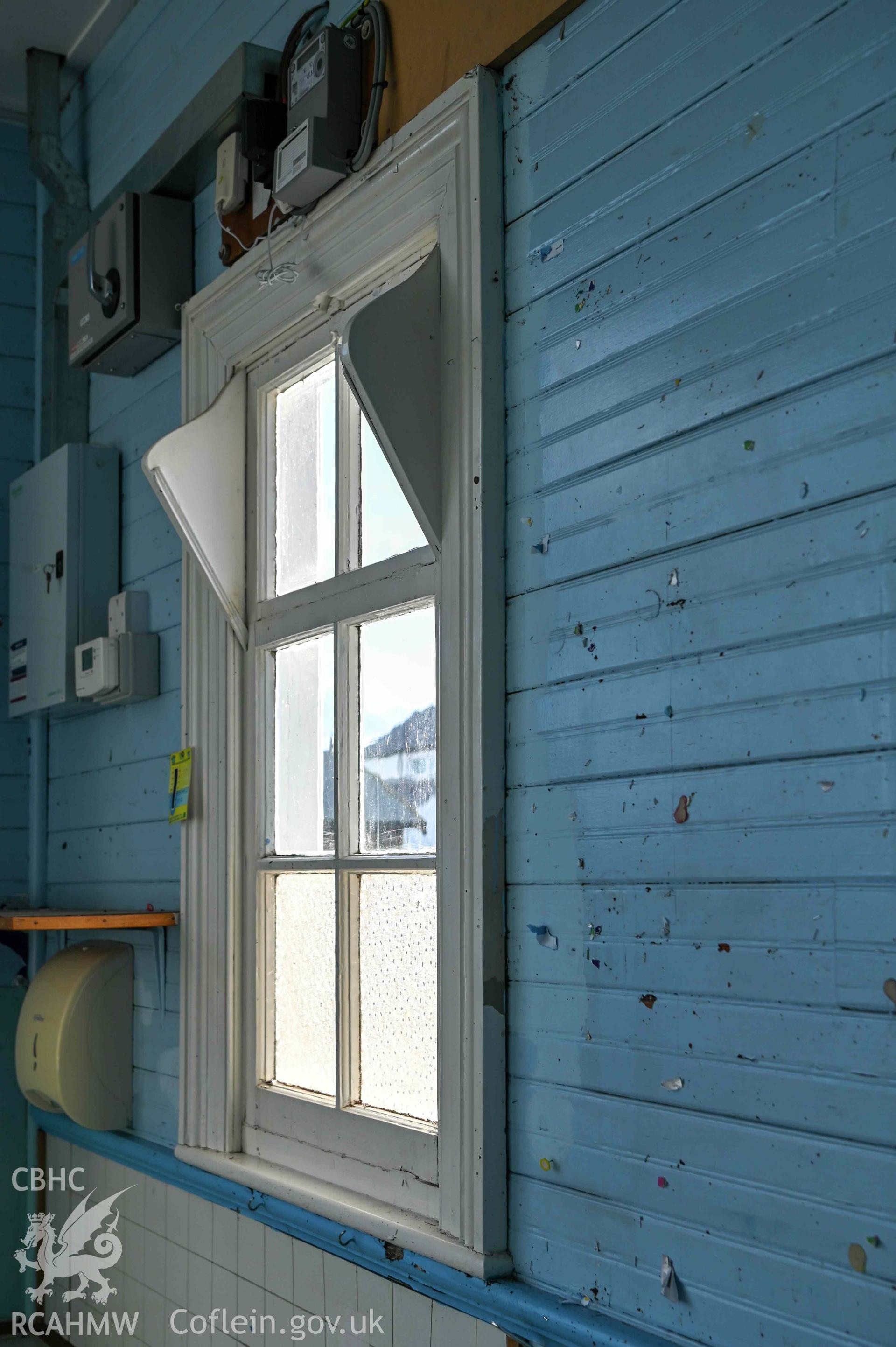 Ysgol Abersoch, classroom 2 detail of original window to north-west elevation