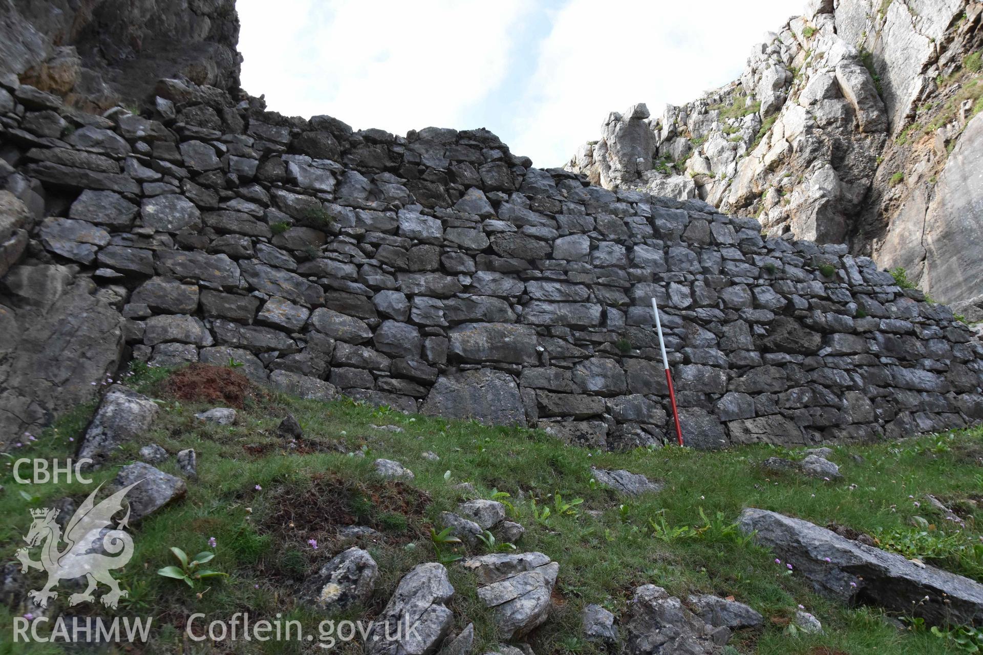 Quay wall, front face.