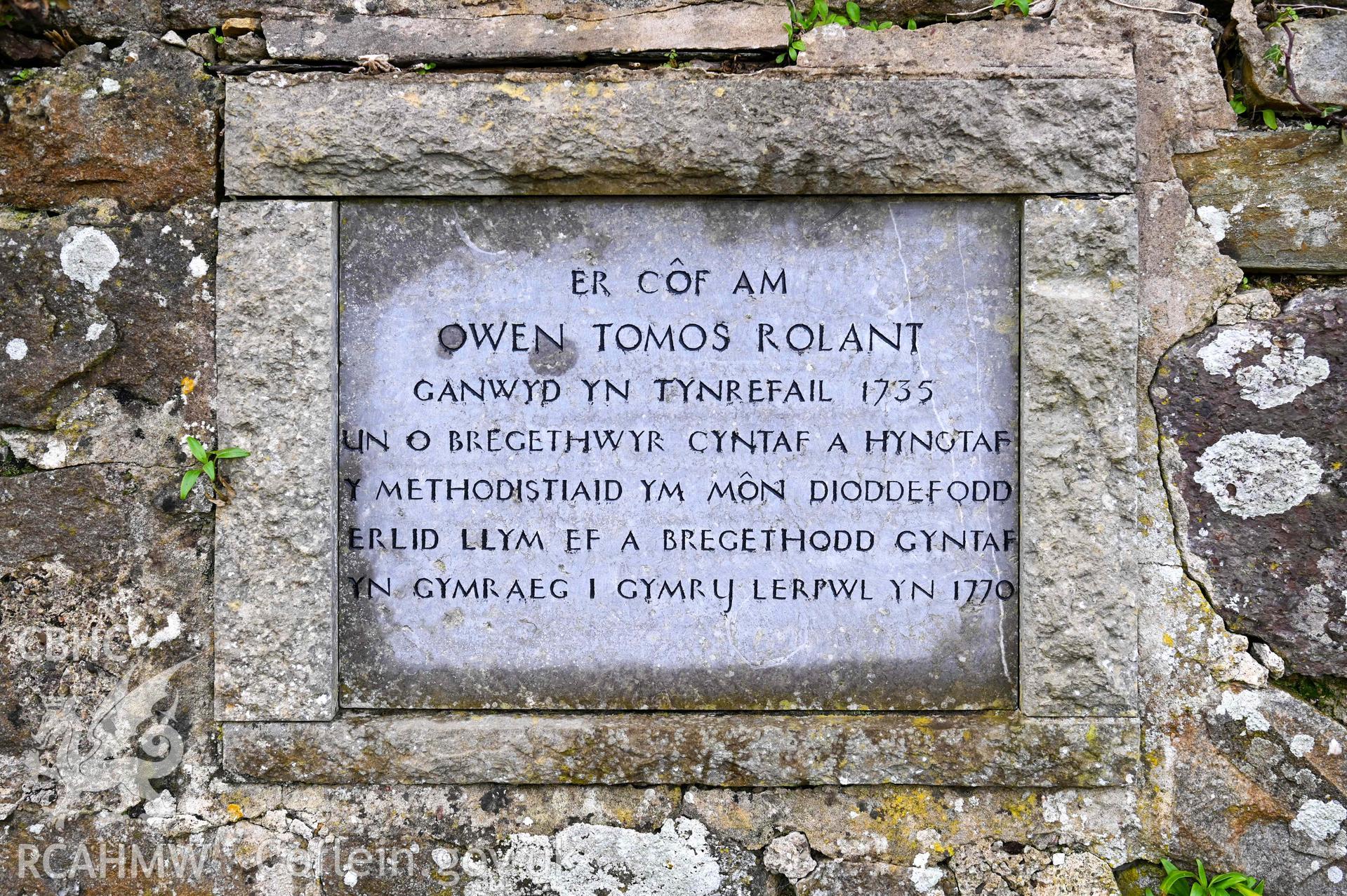 Brynyrefail Chapel - Detail of the plaque on the front wall, taken from North