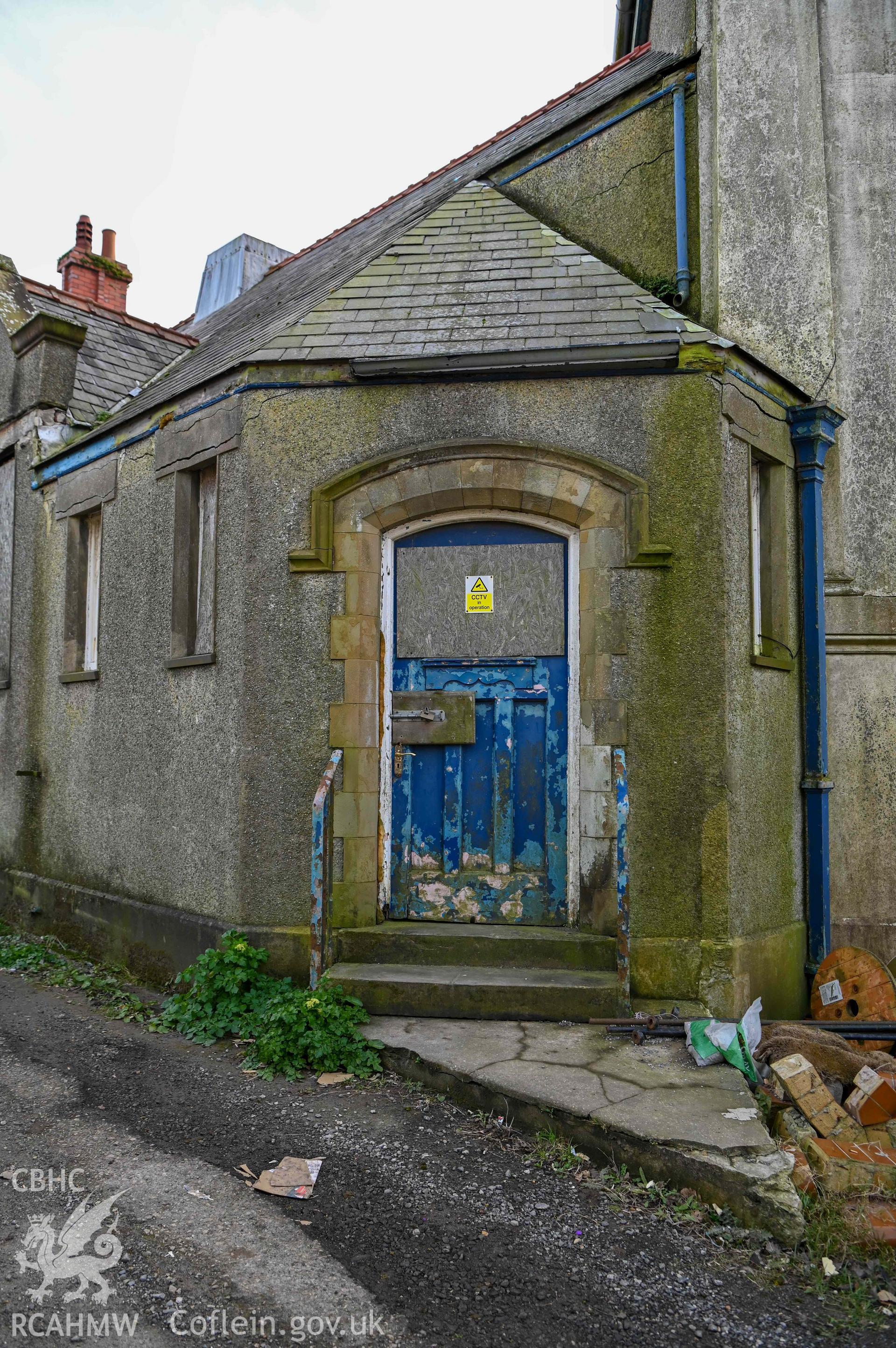 Carmel Welsh Independent Chapel - View of door on side of chapel