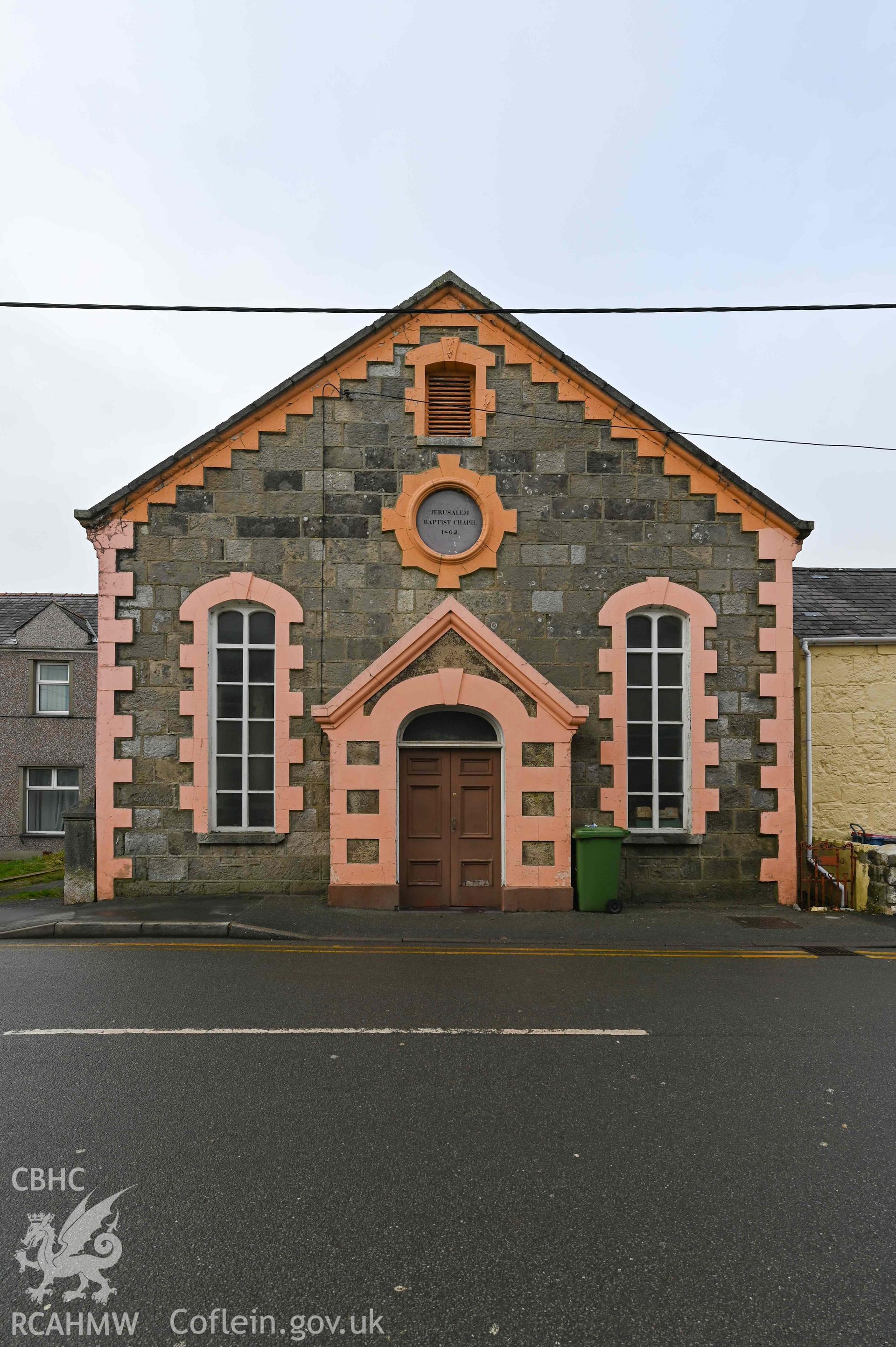 Jerusalem Welsh Baptist Church - View of the church front and adjacent houses, taken from East