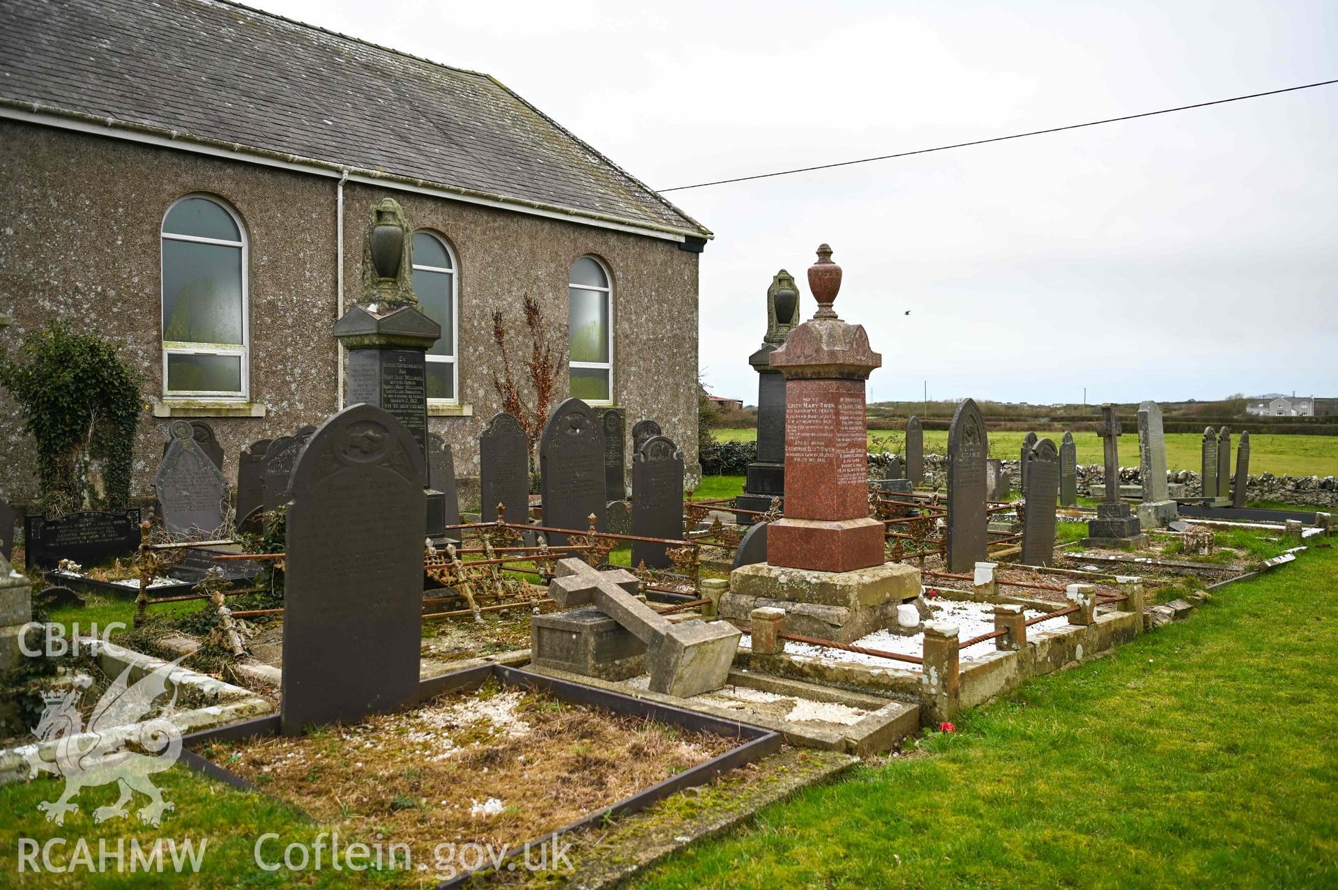 Hebron Chapel - View of the side of the chapel and the graveyard, taken from North