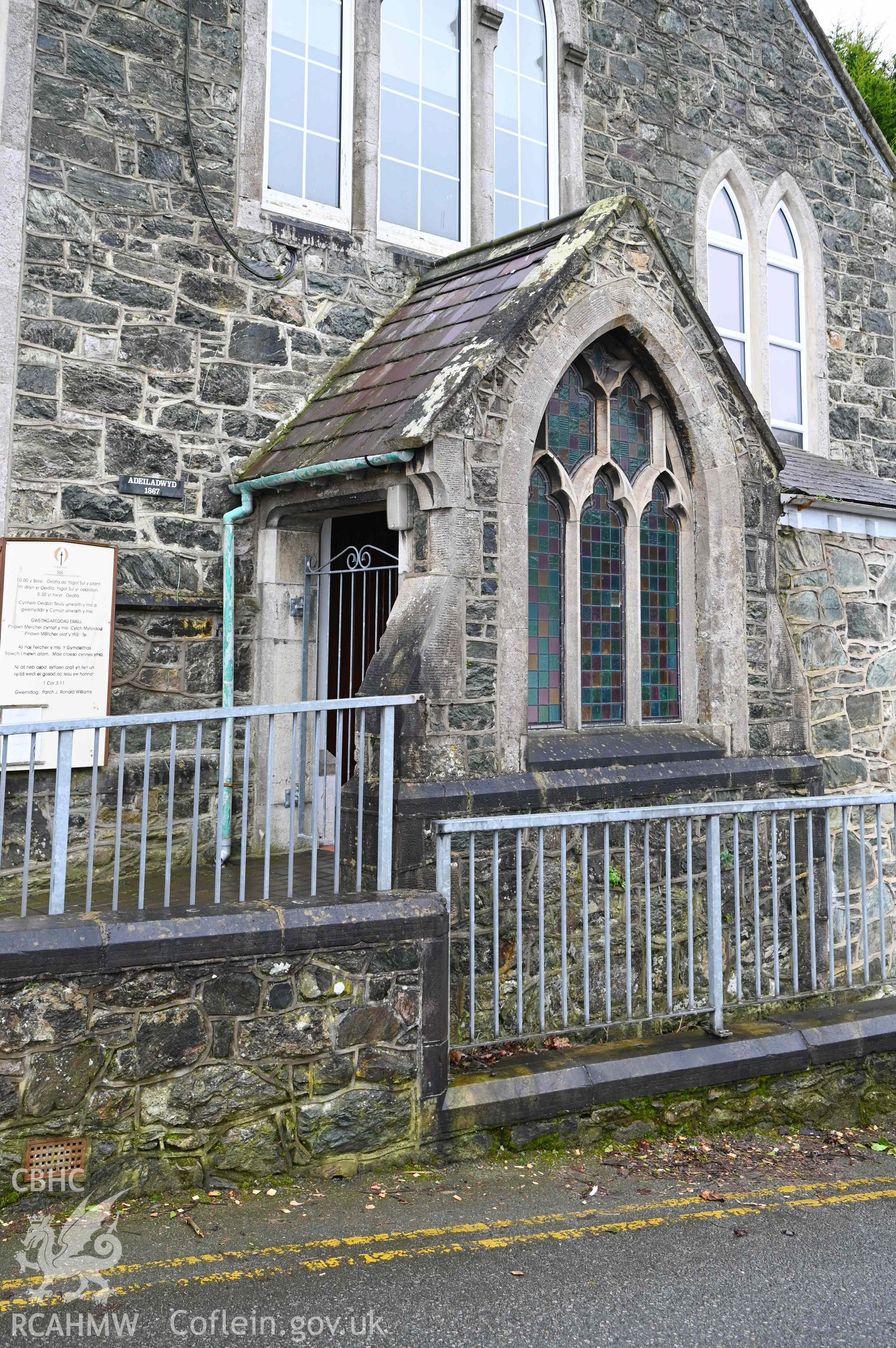 Tabernacl Welsh Independent Chapel - Side view of the entrance porch and service board, taken from East