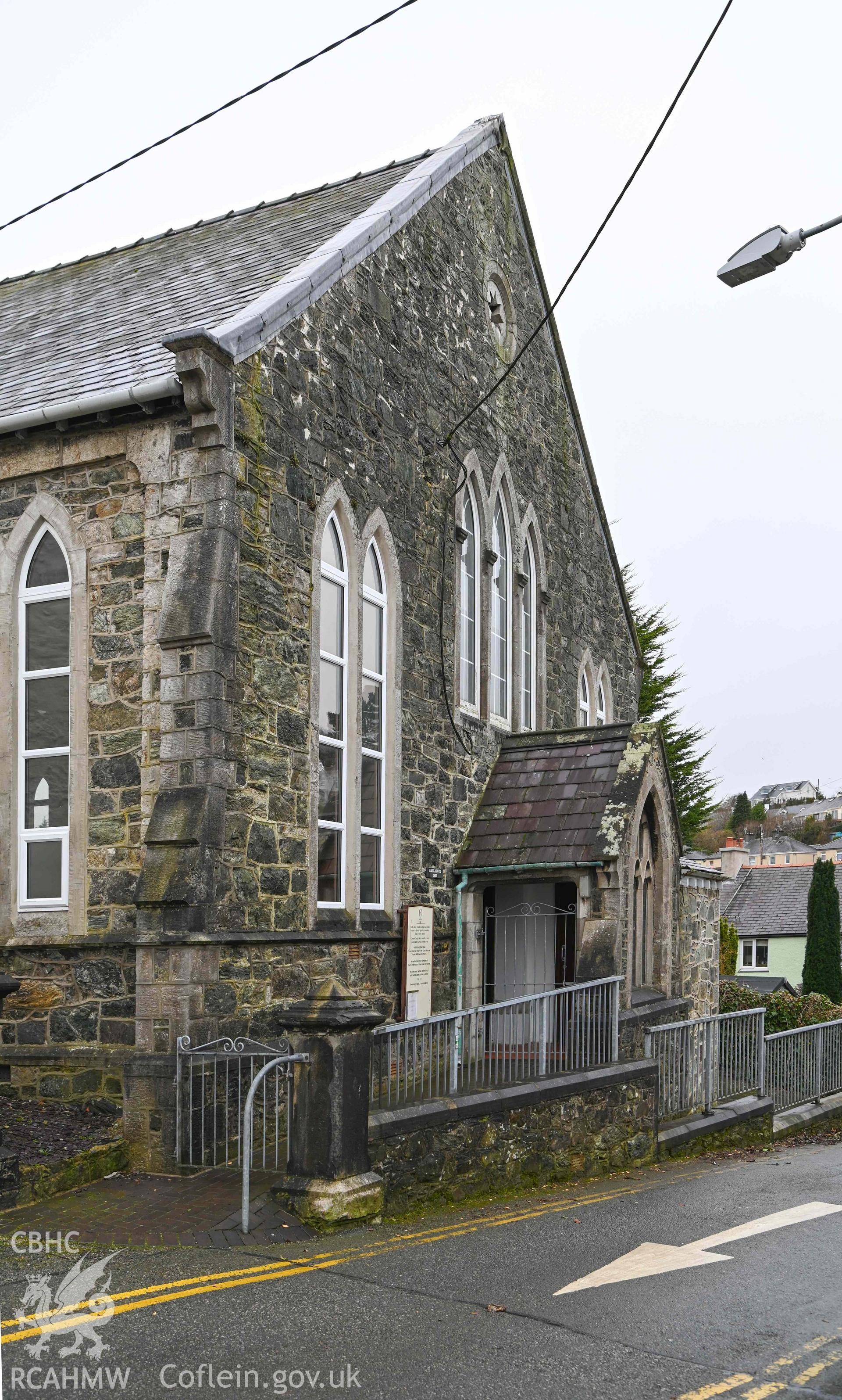 Tabernacl Welsh Independent Chapel - Side angle view of the front of the church, taken from East