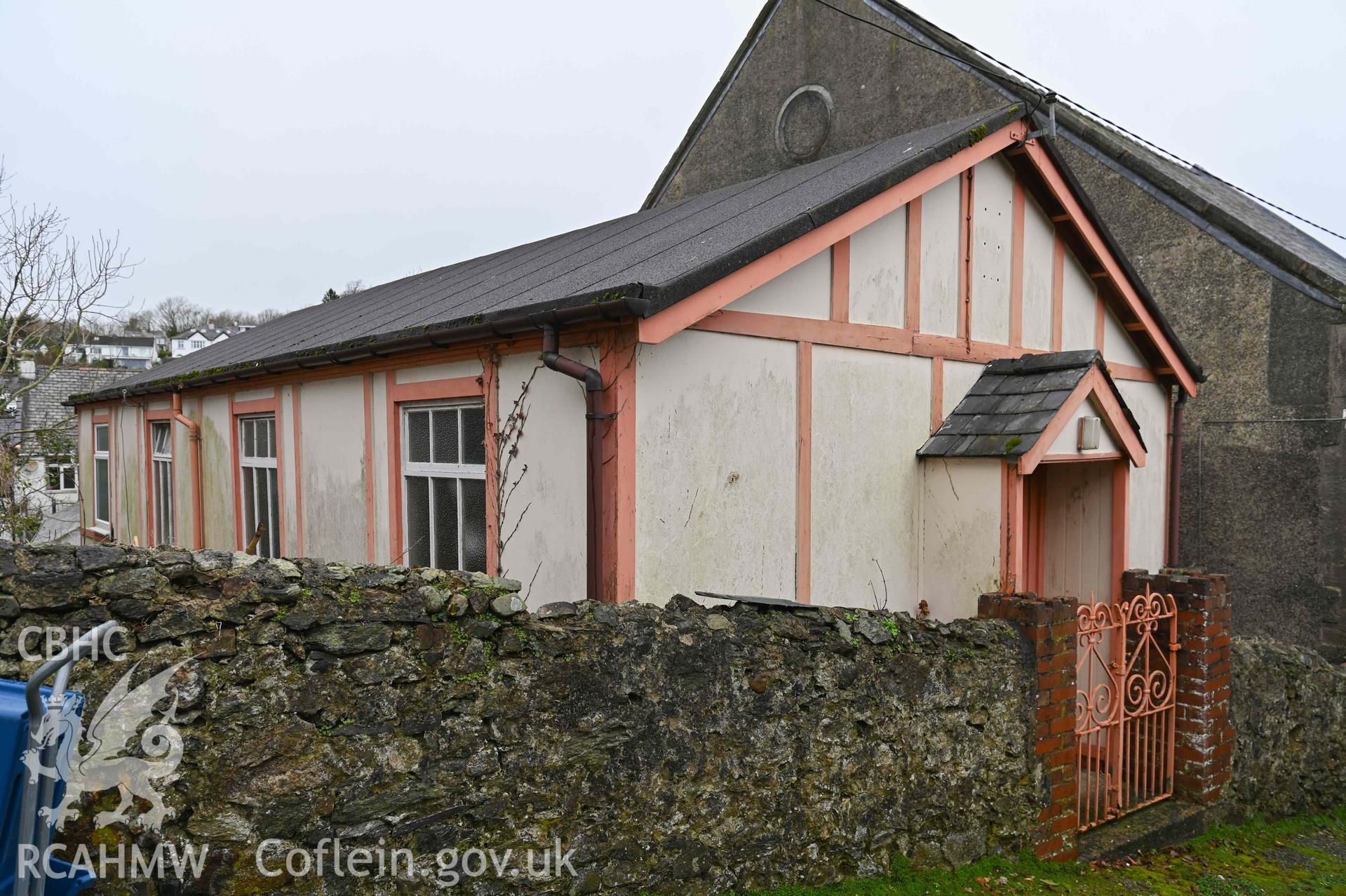 Tabernacl Welsh Independent Chapel - View of the church house at the back of the church, taken from South