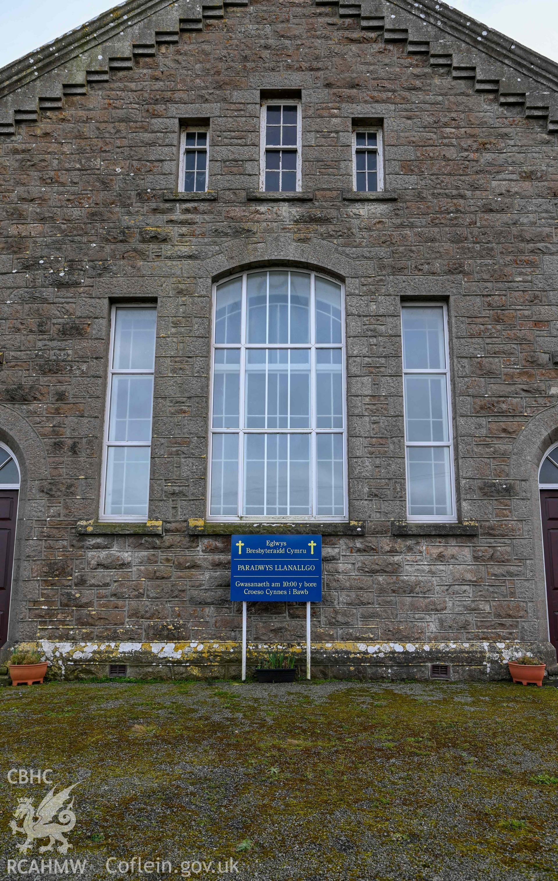 Paradwys Chapel - Detailed view of the front of the chapel, taken from North