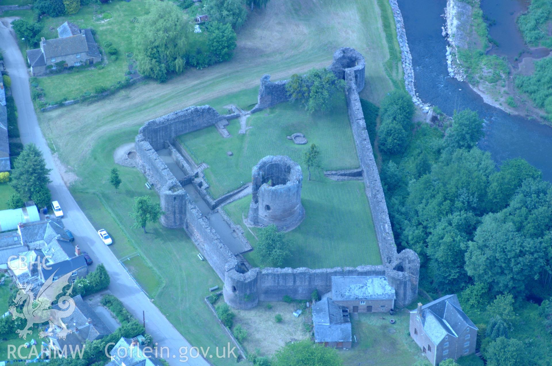 RCAHMW colour oblique aerial photograph of Skenfrith castle taken on 02/06/2004 by Toby Driver