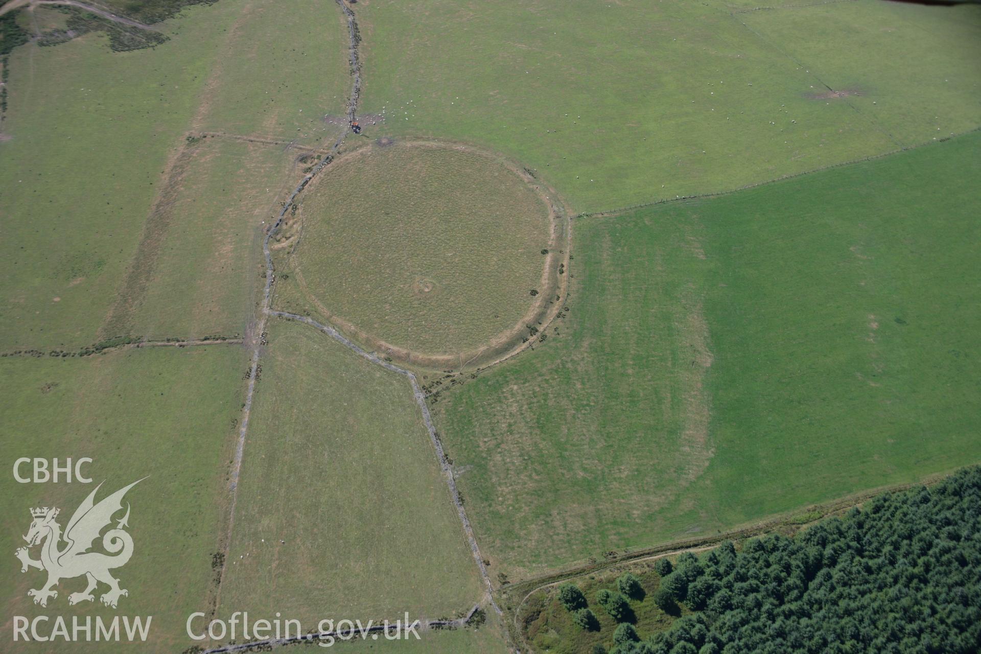 RCAHMW colour oblique aerial photograph of Buarth-y-Gaer. Taken on 24 July 2006 by Toby Driver.
