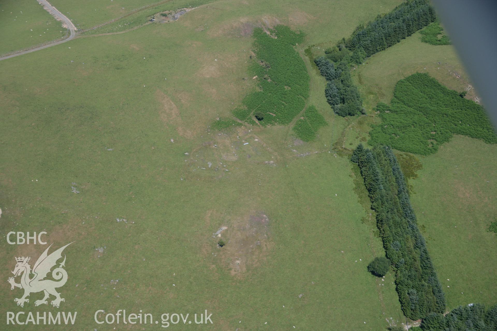 RCAHMW colour oblique aerial photograph of Penlandoppa Farmstead, Troed y Rhiw. Taken on 17 July 2006 by Toby Driver.