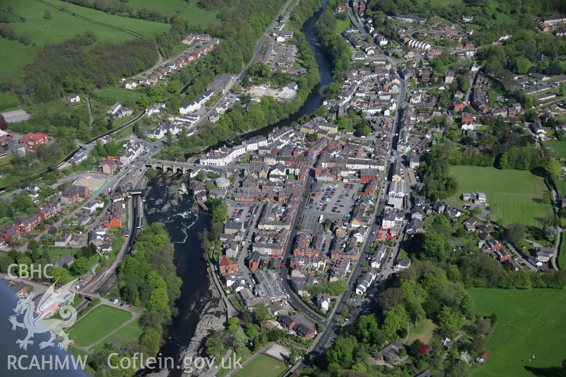 RCAHMW digital colour oblique photograph of Llangollen from the west. Taken on 05/05/2006 by T.G. Driver.