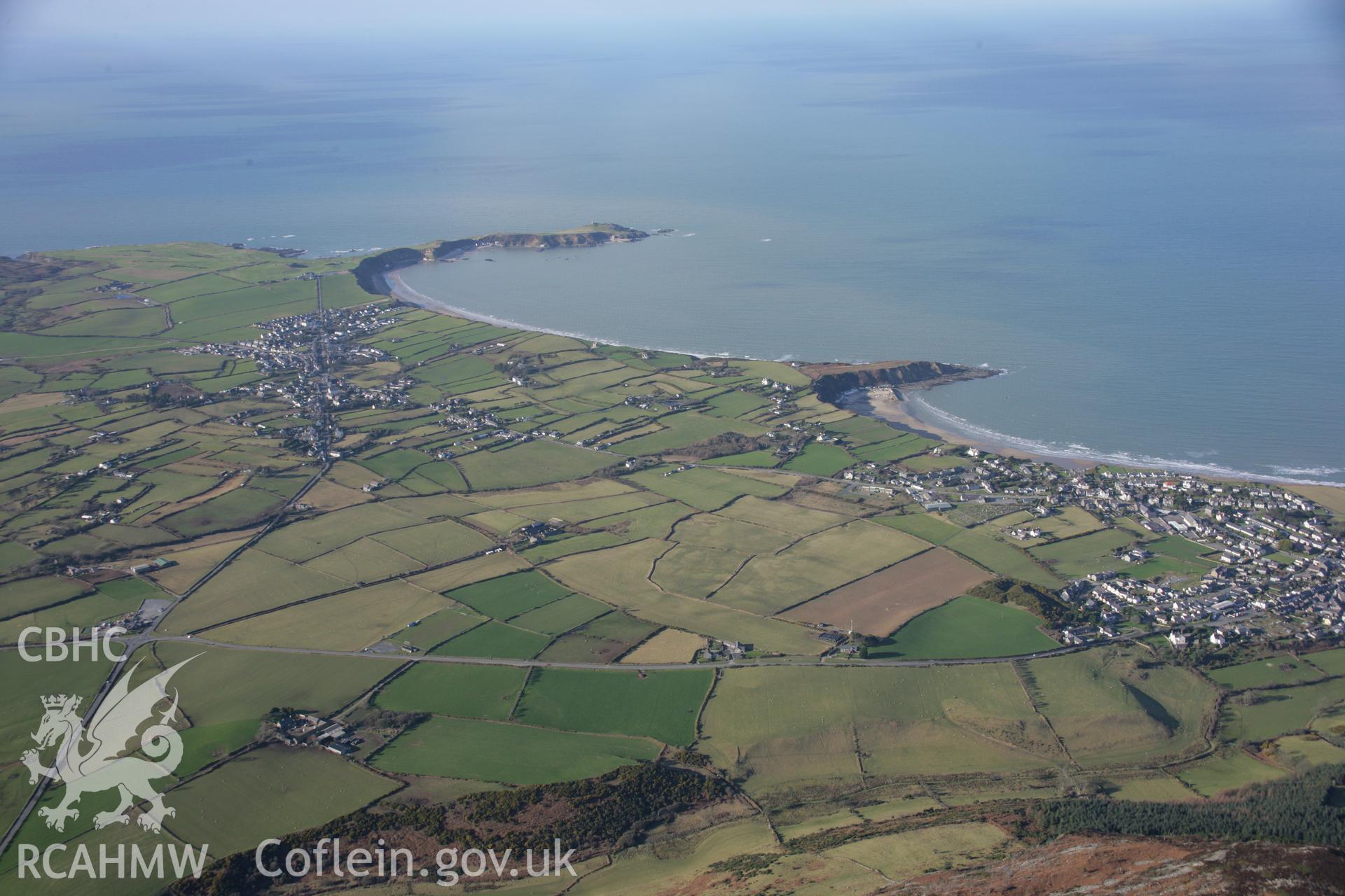 RCAHMW colour oblique aerial photograph of Porth Dinllaen. A coastal landscape view from Nefyn looking south-west. Taken on 09 February 2006 by Toby Driver.